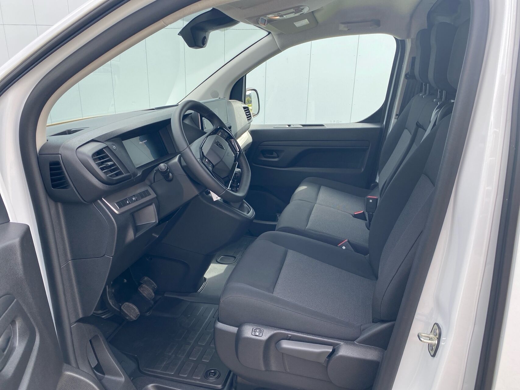 Billede af Peugeot Expert L3 2,0 BlueHDi Plus 144HK Van 6g