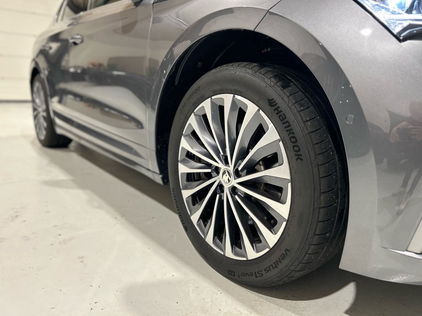 Billede af Skoda Enyaq 85x Coupe iV L&K 4x4 286HK 5d Aut.
