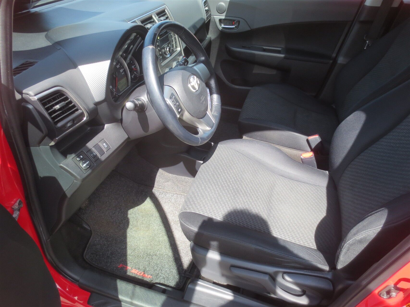 Billede af Toyota Verso S 1,3 VVT-I T2 100HK 6g