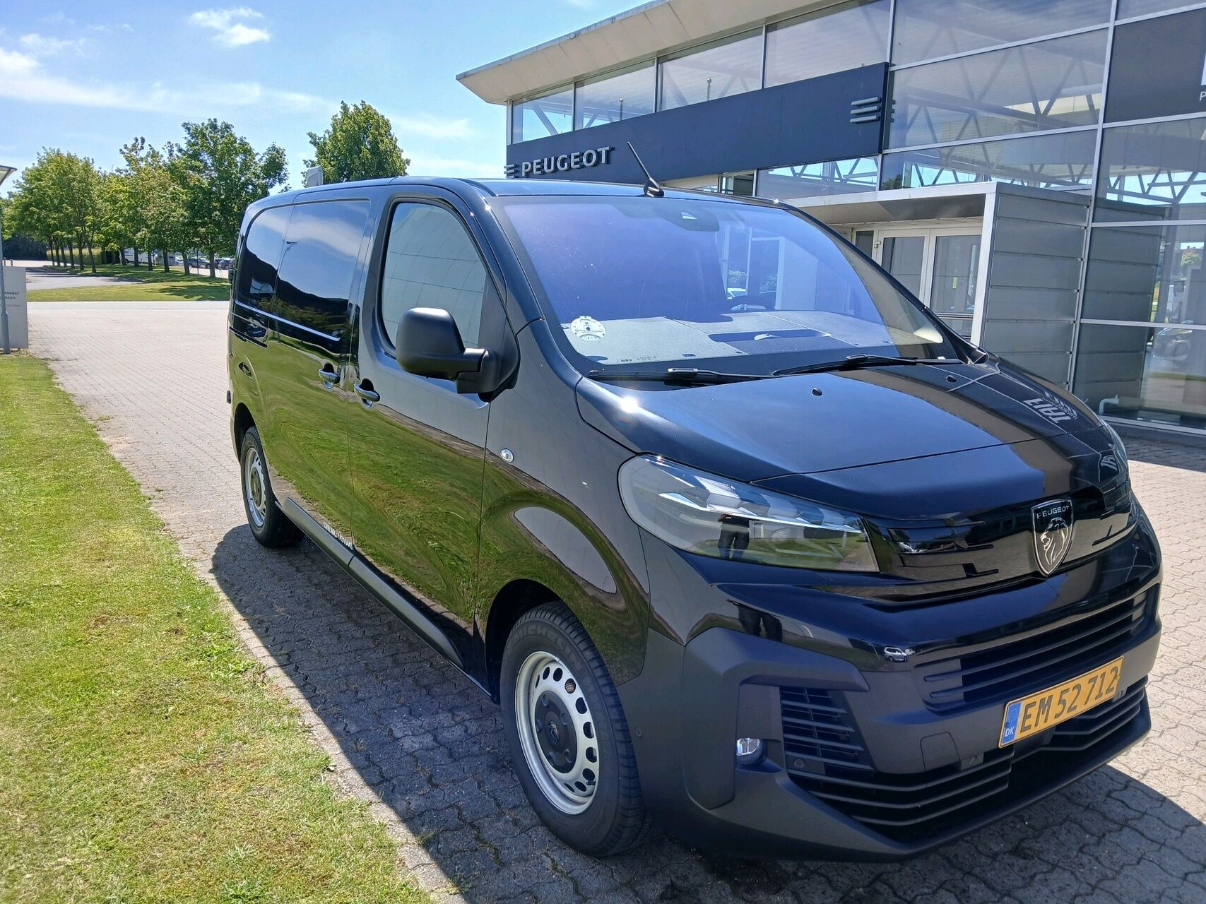 Billede af Peugeot Expert L2 2,0 BlueHDi Premium 144HK Van 6g