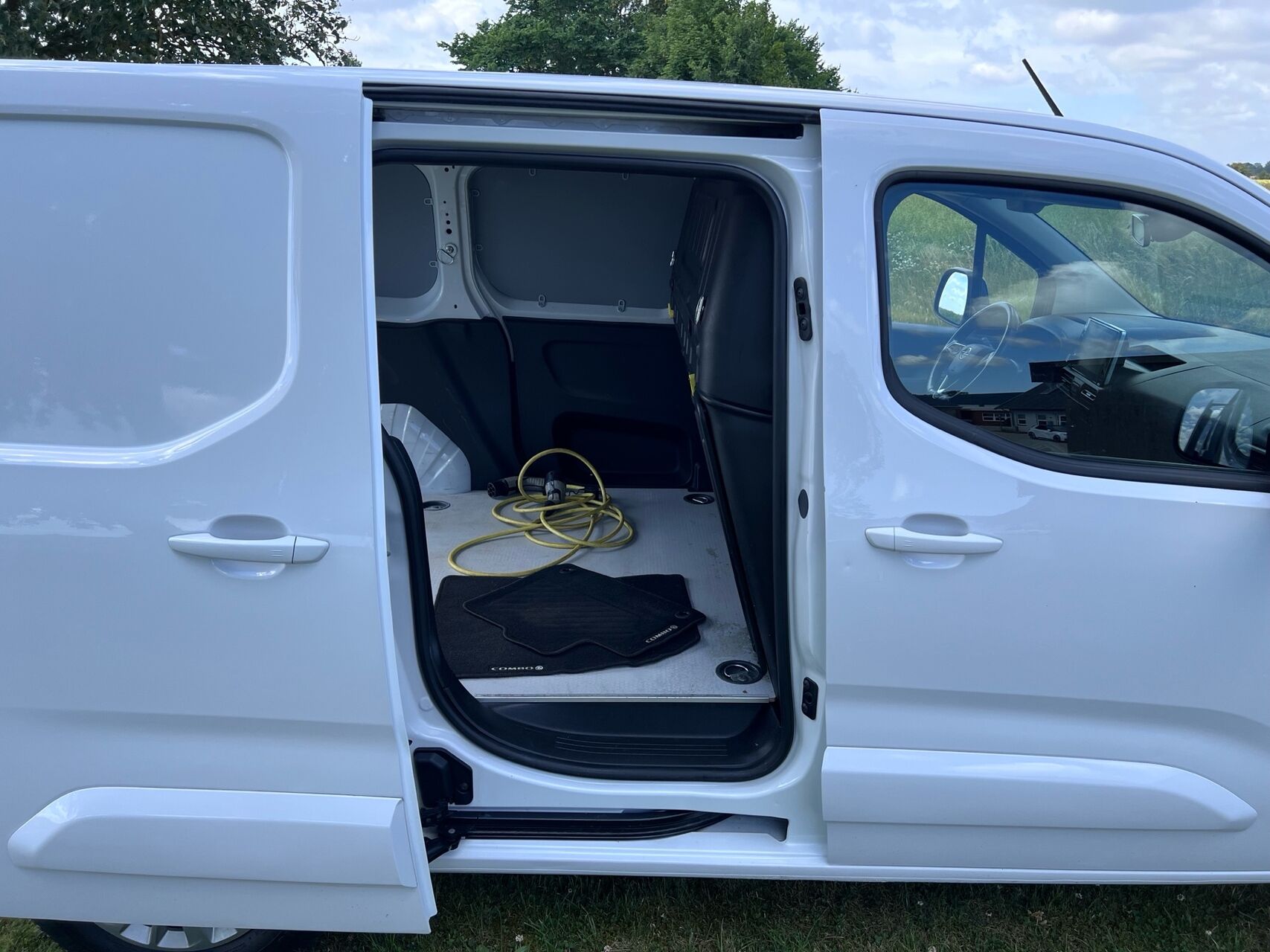 Billede af Opel Combo-e L1V1 EL Innovation+ 136HK Van Aut.