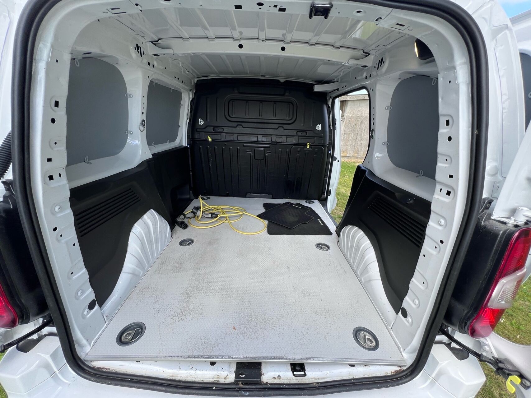 Billede af Opel Combo-e L1V1 EL Innovation+ 136HK Van Aut.