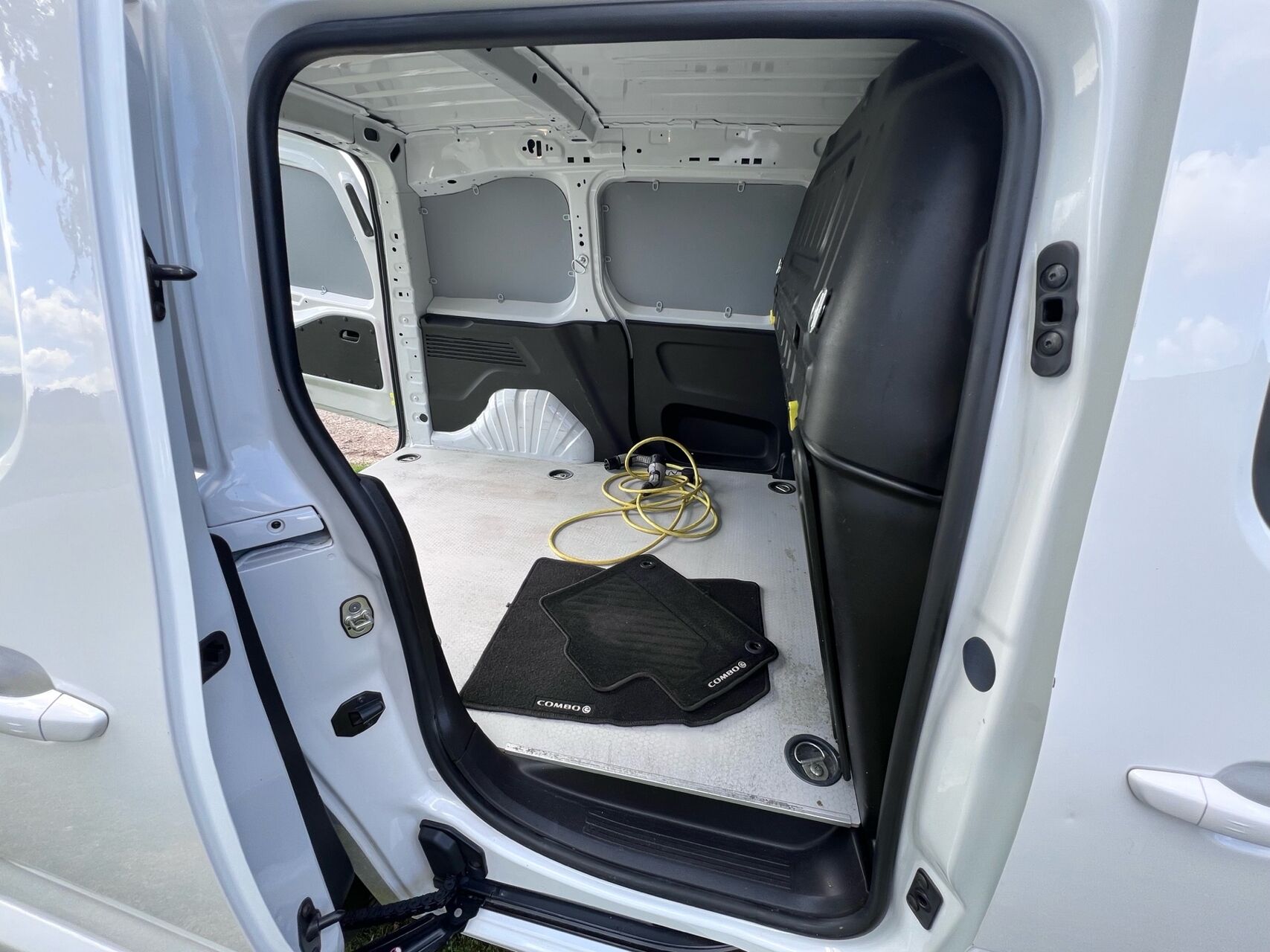 Billede af Opel Combo-e L1V1 EL Innovation+ 136HK Van Aut.