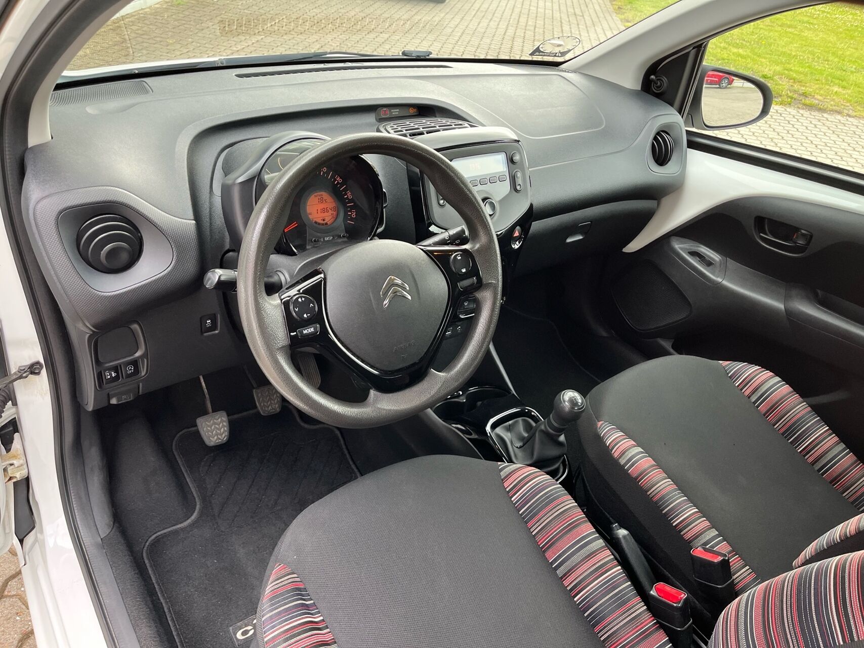 Billede af Citroën C1 1,0 VTi Street 72HK 5d