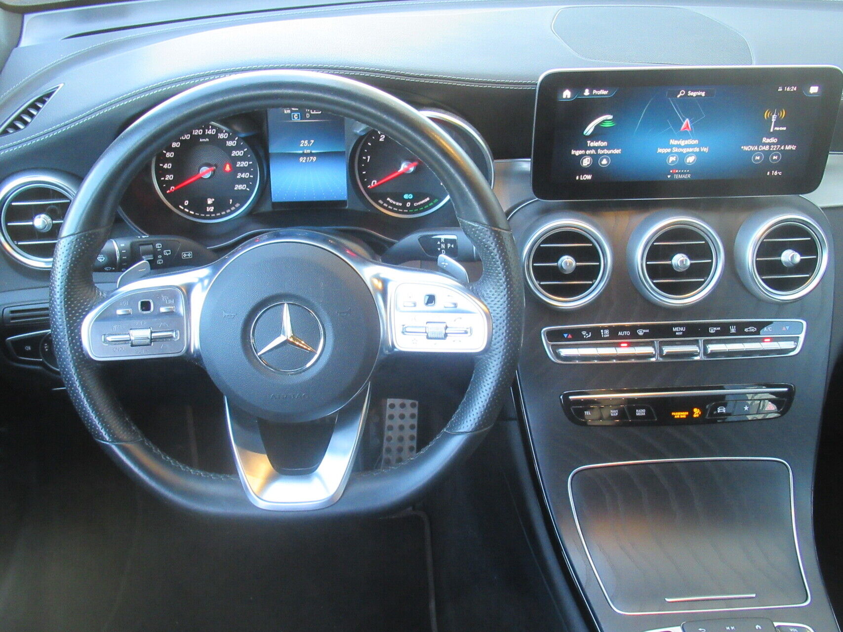 Billede af Mercedes-Benz GLC300 de 2,0 Plugin-hybrid 4Matic 9G-Tronic 306HK 5d 9g Aut.