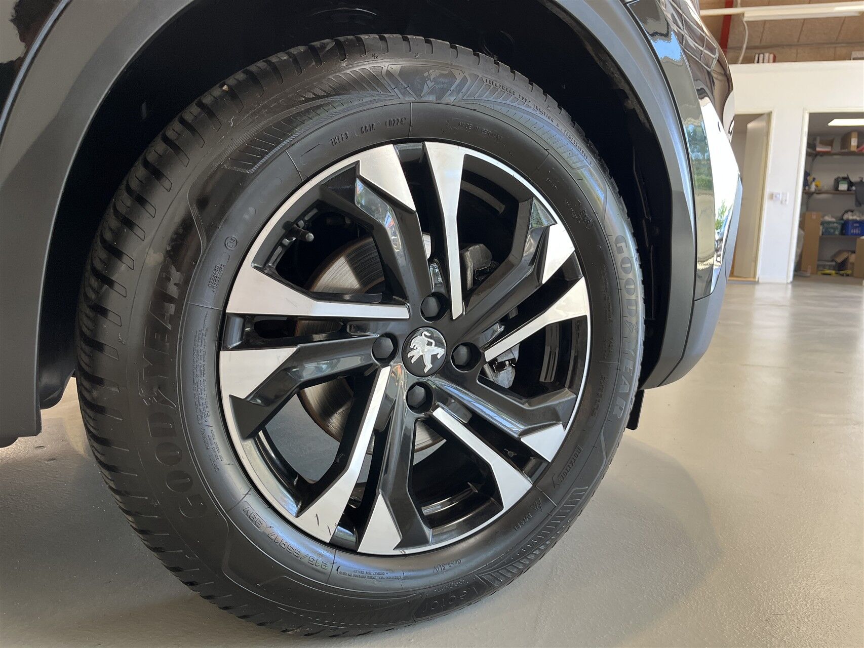Billede af Peugeot 2008 1,2 PureTech Allure Pack EAT8 130HK 5d 8g Aut.