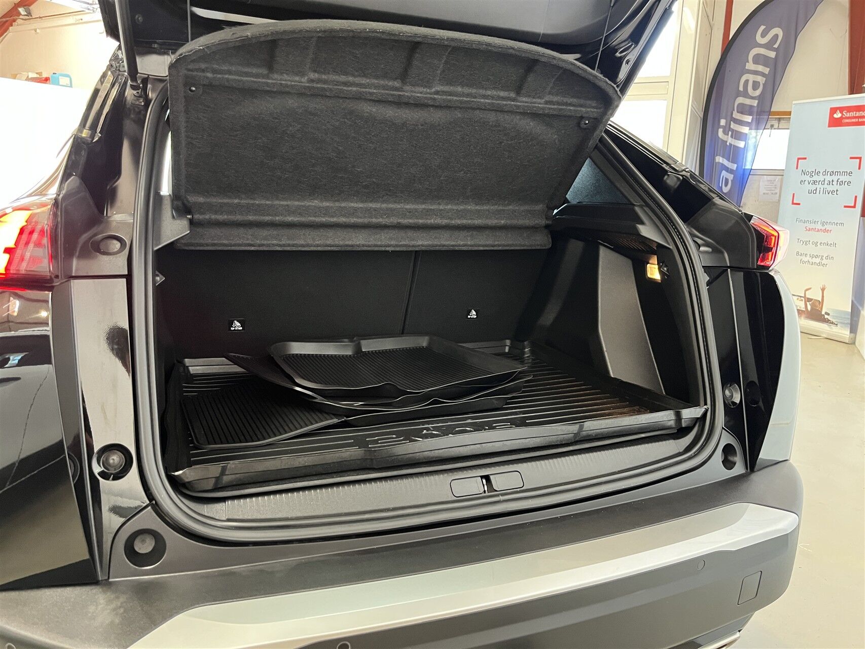 Billede af Peugeot 2008 1,2 PureTech Allure Pack EAT8 130HK 5d 8g Aut.