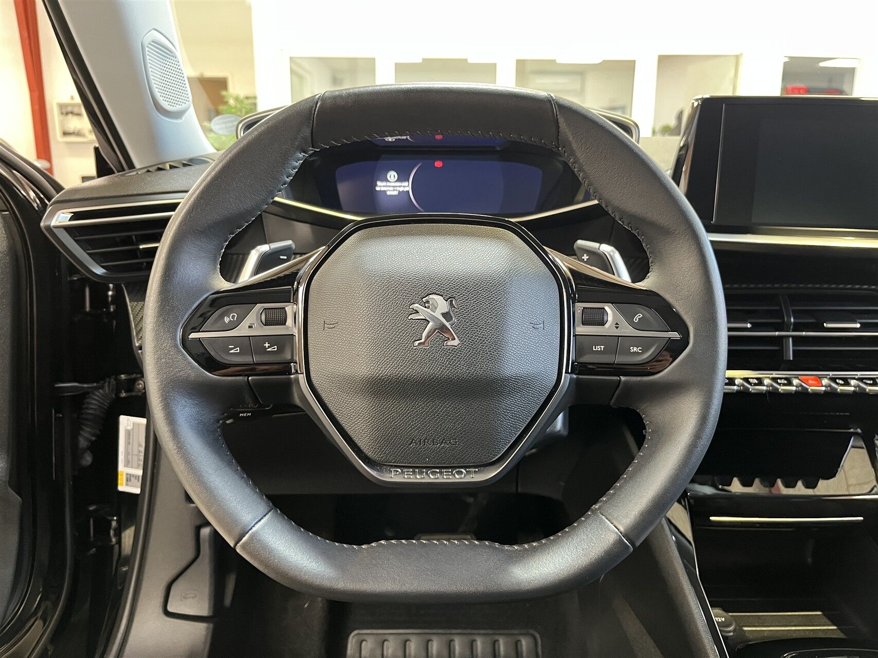 Billede af Peugeot 2008 1,2 PureTech Allure Pack EAT8 130HK 5d 8g Aut.