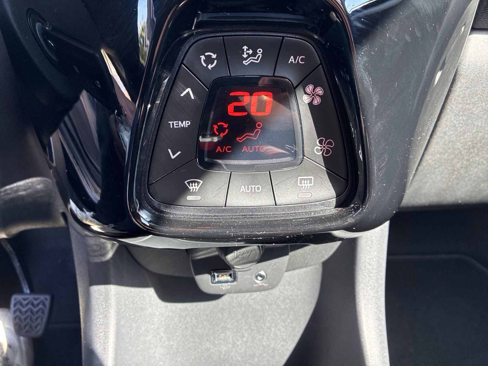 Billede af Citroën C1 1,0 VTi Le Mans 72HK 5d