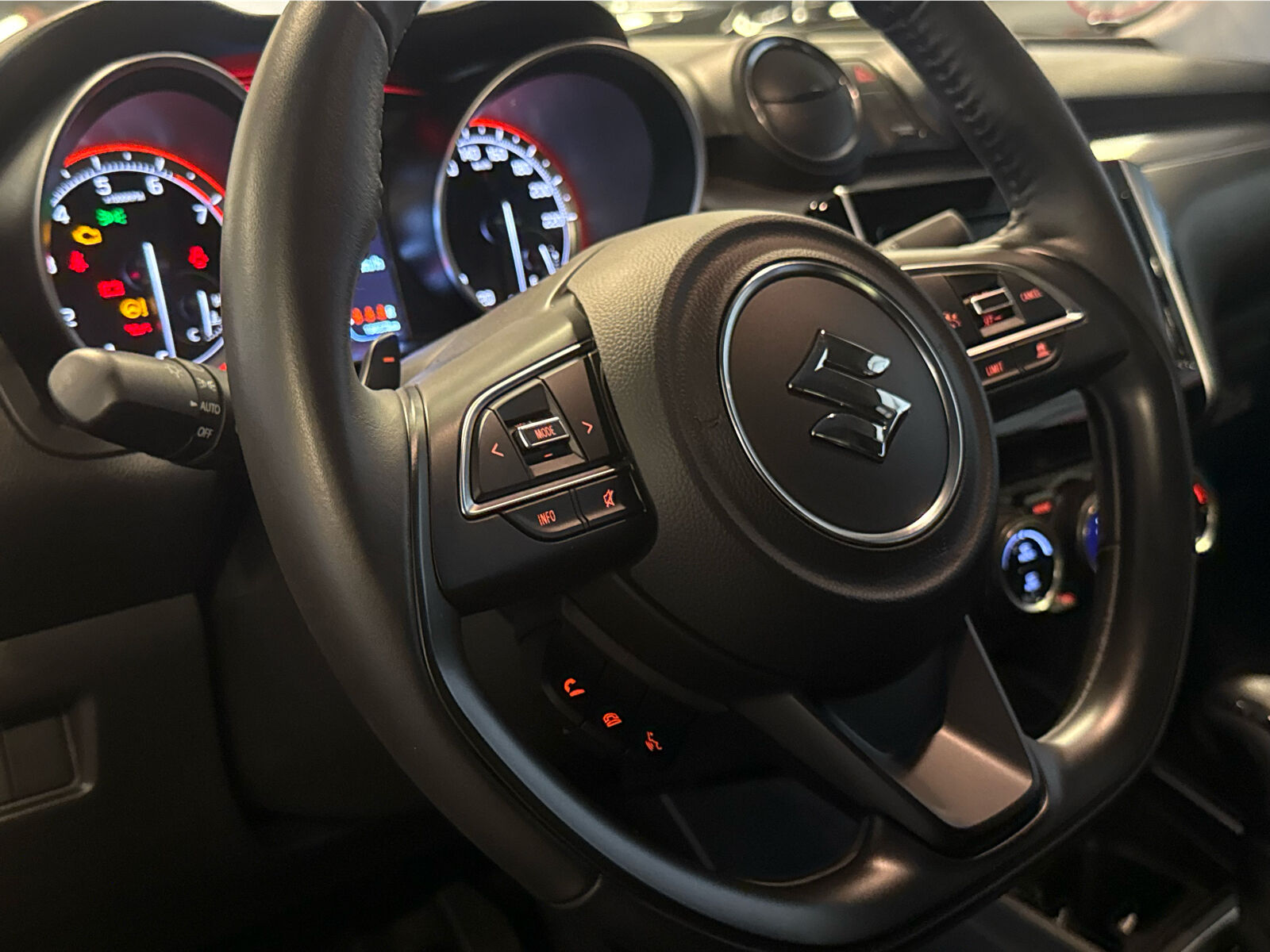Billede af Suzuki Swift 1,2 Dualjet  Mild hybrid Exclusive AEB 83HK 5d
