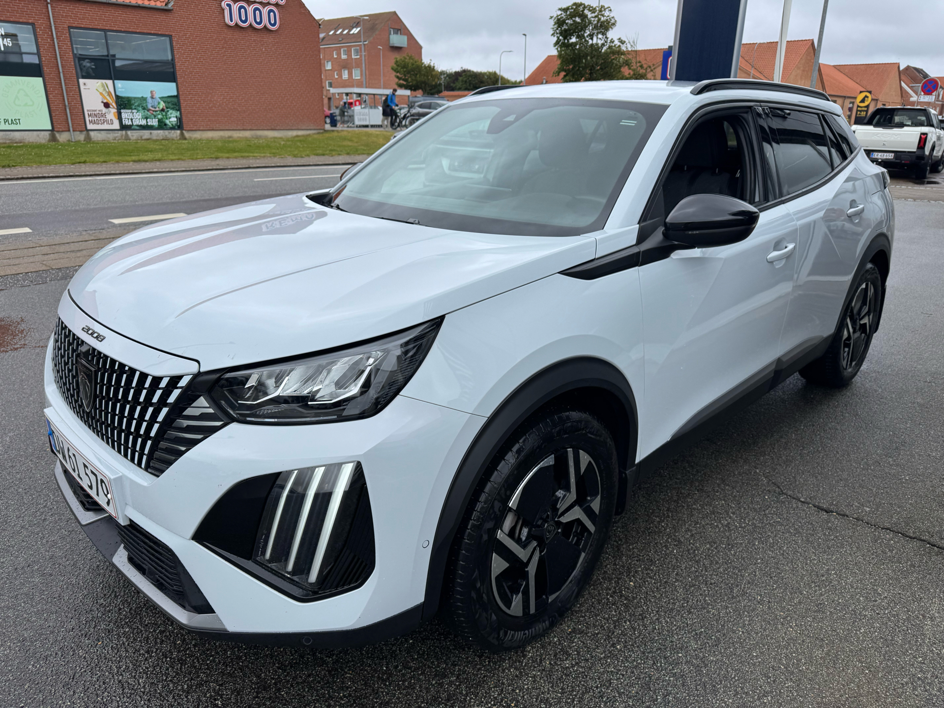 Billede af Peugeot 2008 1,2 PureTech Allure EAT8 130HK 5d 8g Aut.