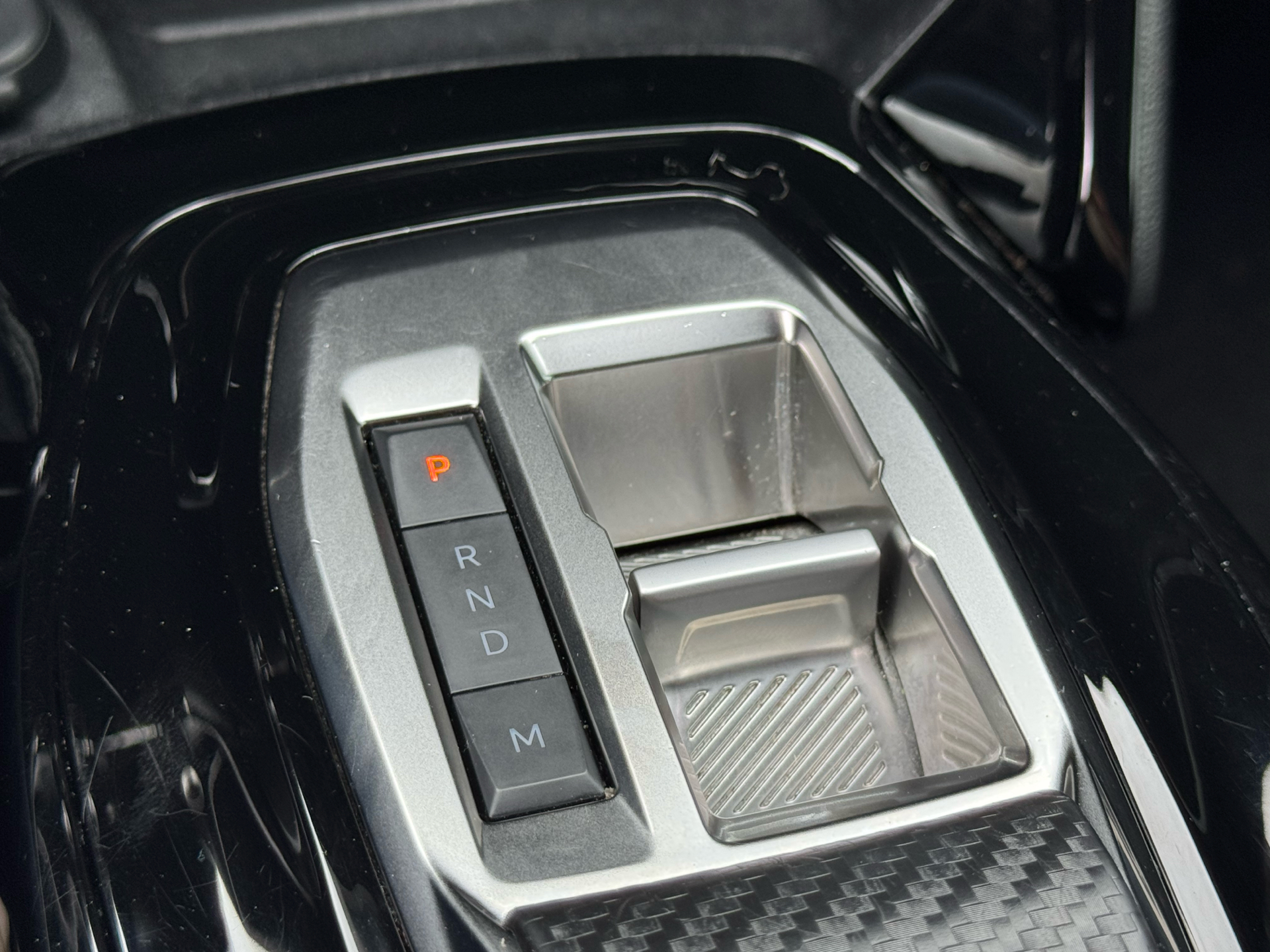Billede af Peugeot 2008 1,2 PureTech Allure EAT8 130HK 5d 8g Aut.