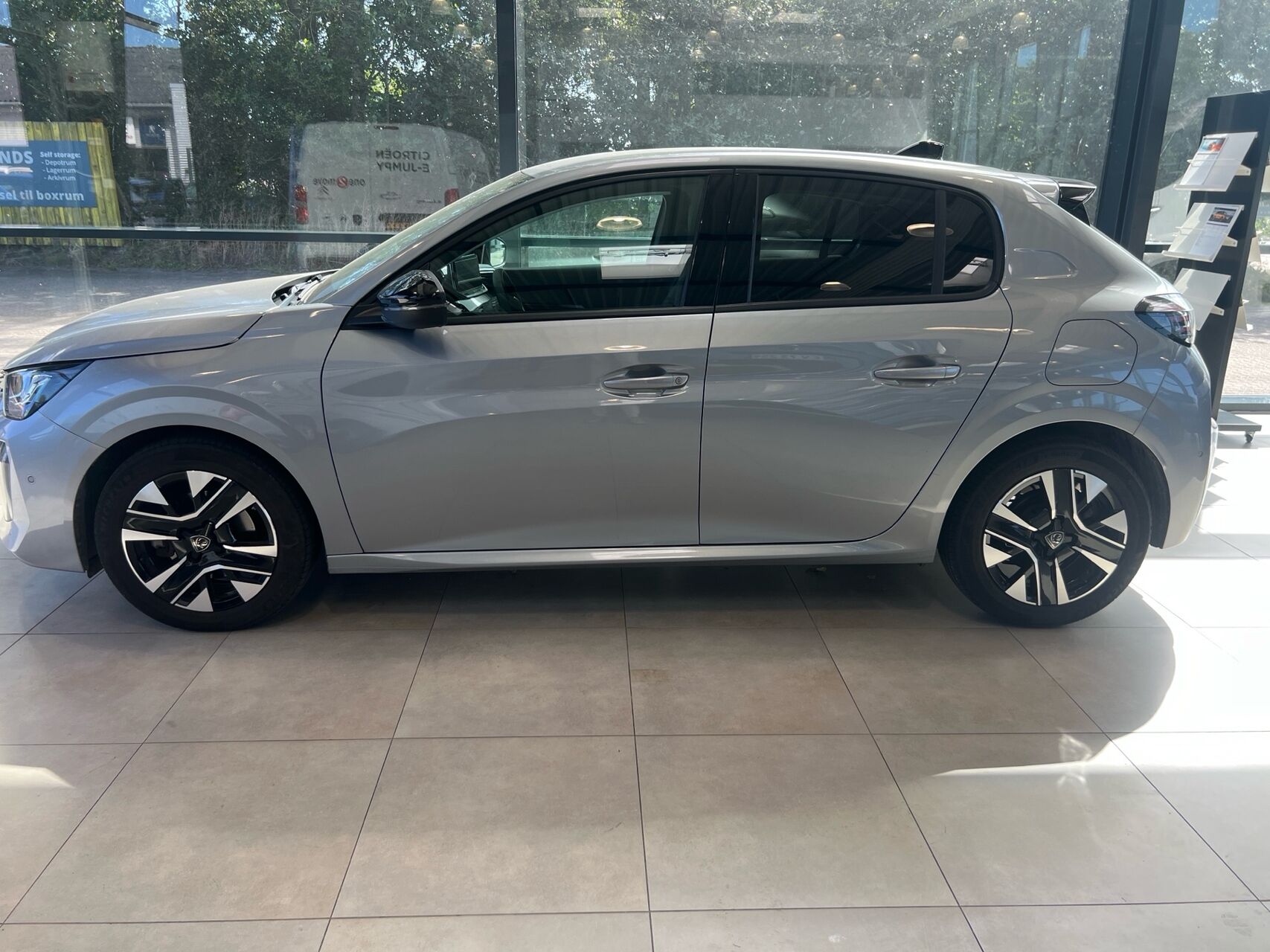 Billede af Peugeot 208 1,2 PureTech Allure+ 100HK 5d 6g