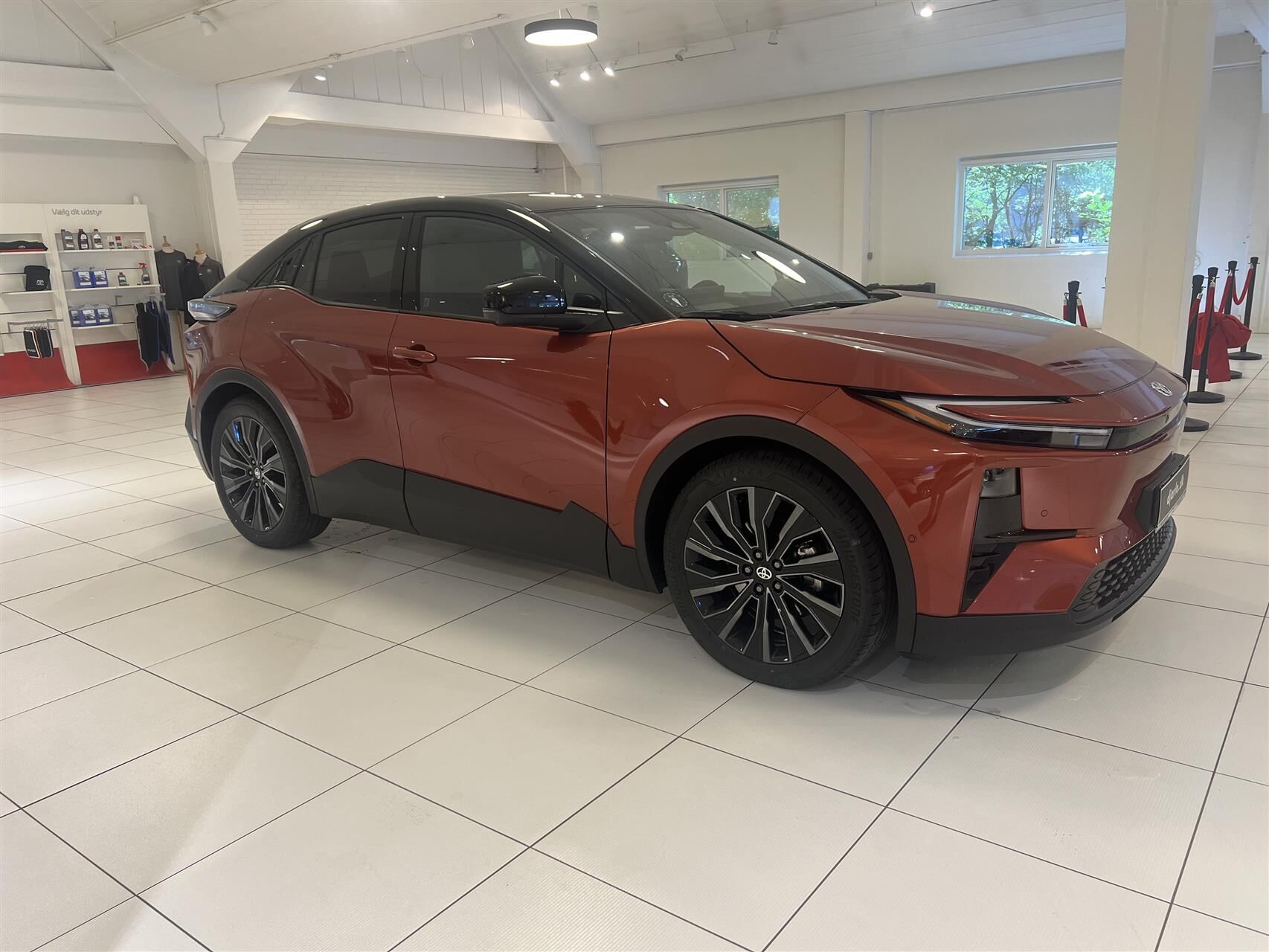 Billede af Toyota C-HR+ EL Executive AWD 343HK 5d Aut.
