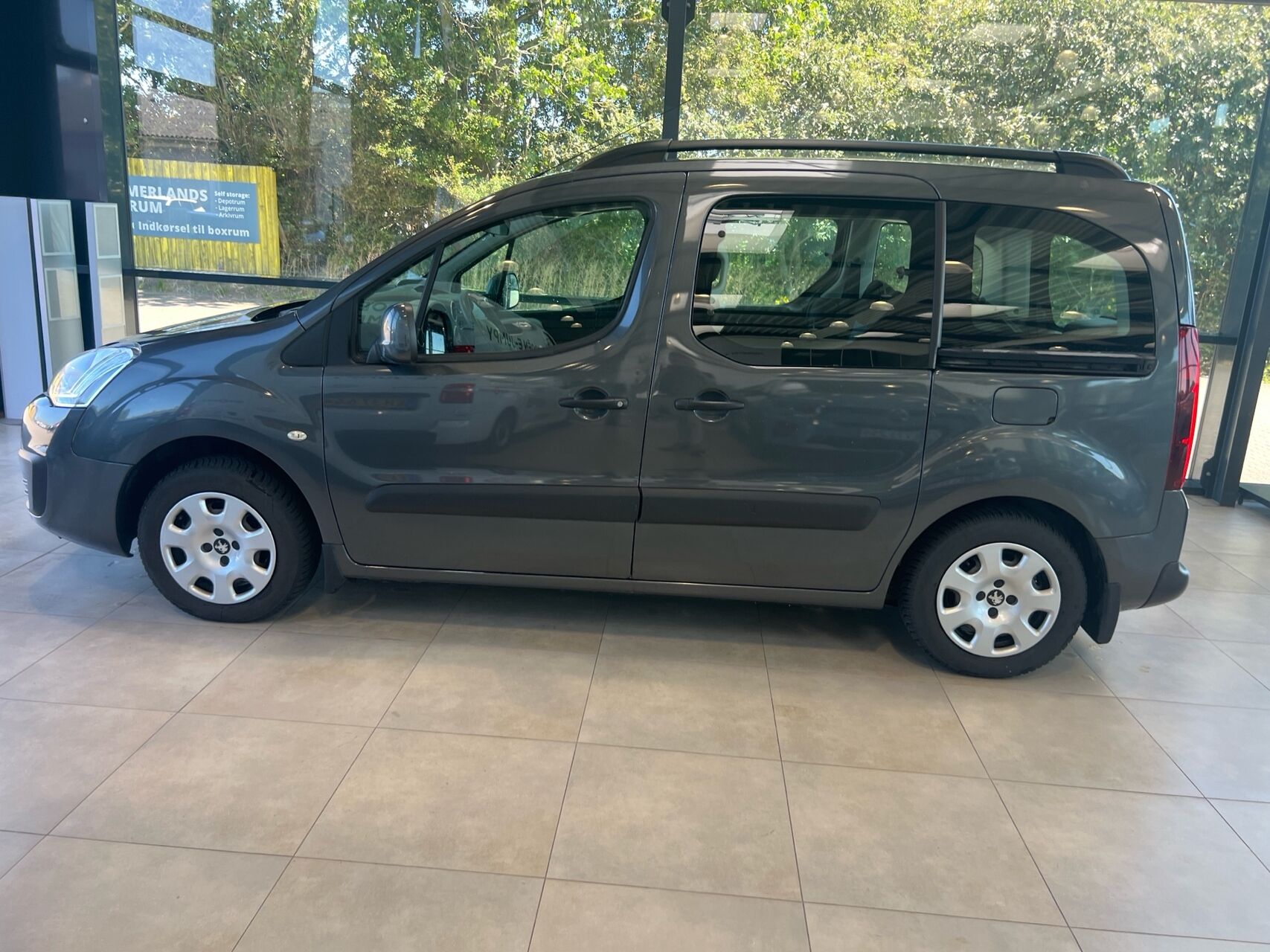 Billede af Peugeot Partner 1,6 BlueHDi Active ESG 100HK Aut.