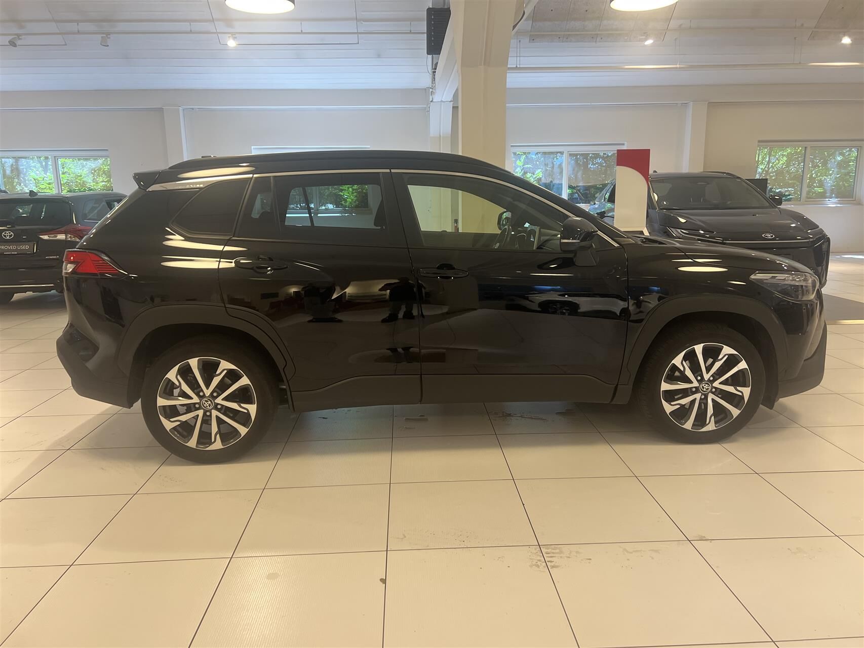 Billede af Toyota Corolla Cross 2,0 Hybrid Style E-CVT 197HK 5d Aut.