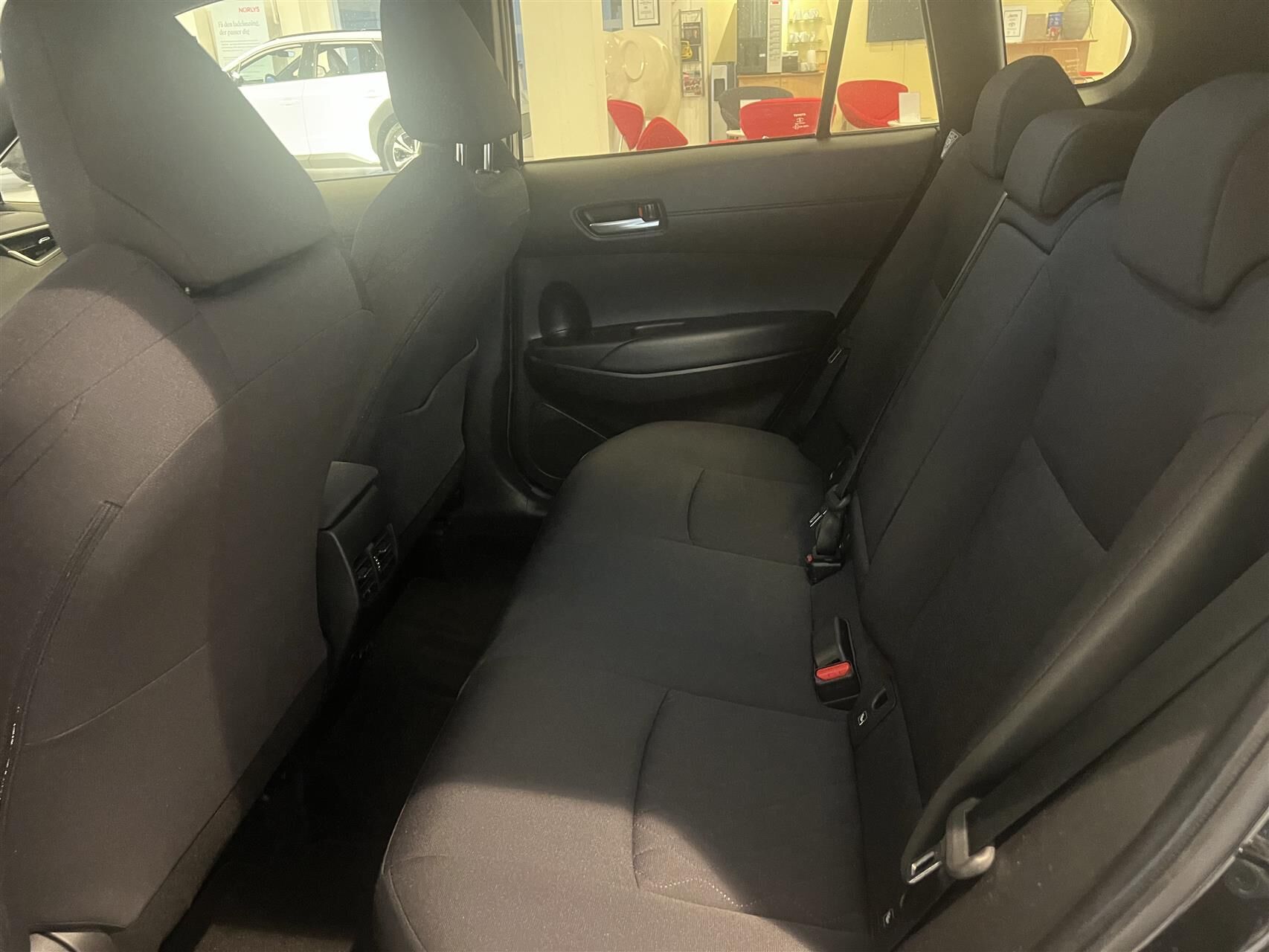 Billede af Toyota Corolla Cross 2,0 Hybrid Style E-CVT 197HK 5d Aut.