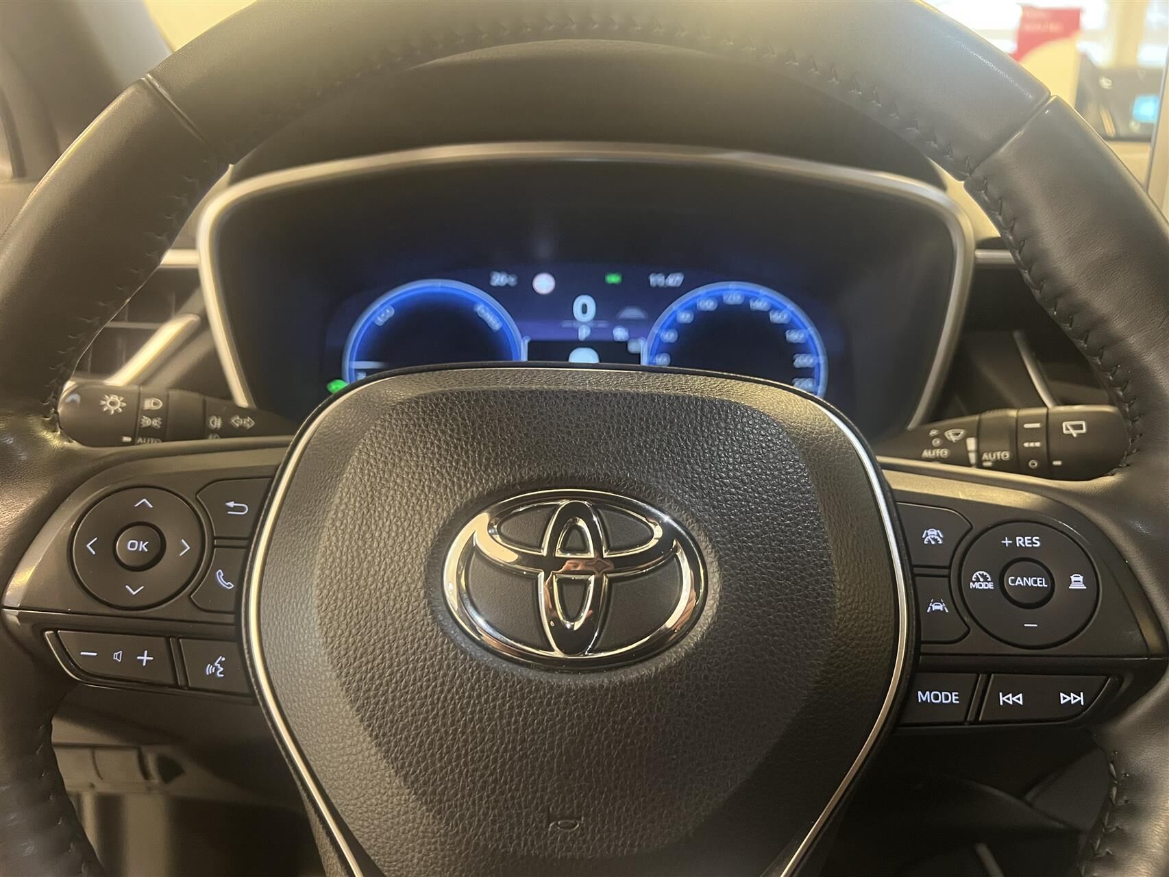 Billede af Toyota Corolla Cross 2,0 Hybrid Style E-CVT 197HK 5d Aut.