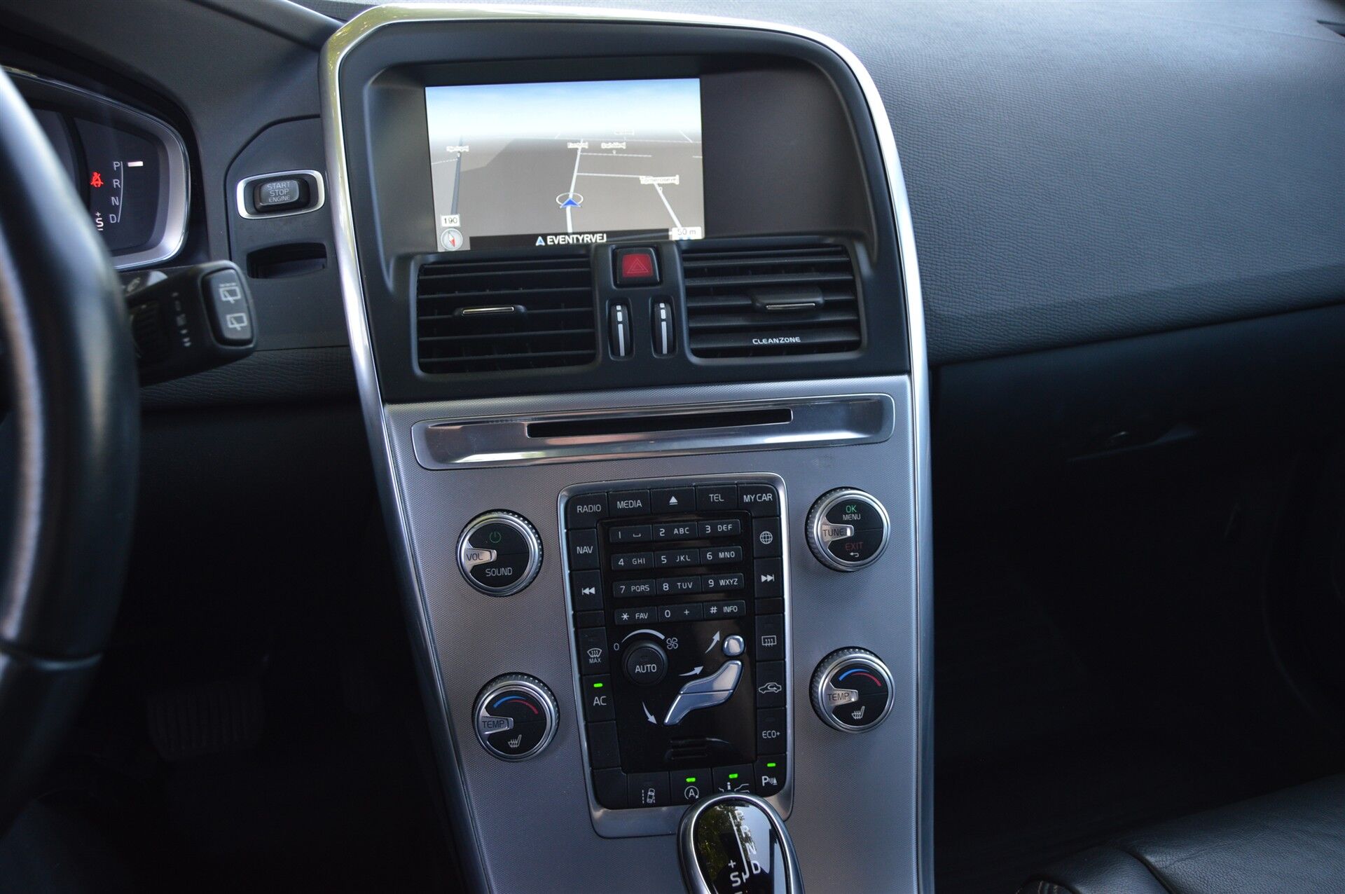 Billede af Volvo XC60 2,0 D4 Summum 190HK 5d 8g Aut.