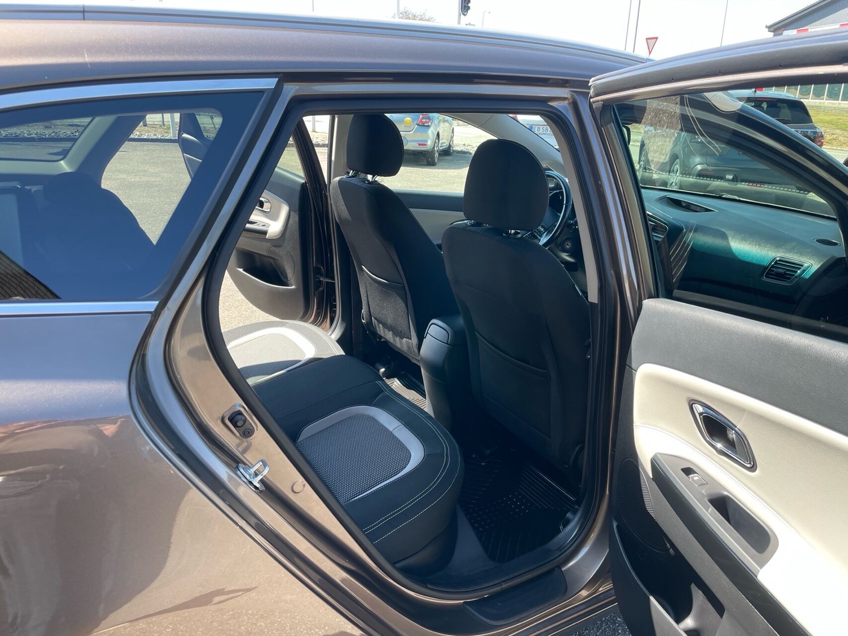 Billede af Kia Ceed SW 1,4 CVVT Style Limited 100HK Stc 6g