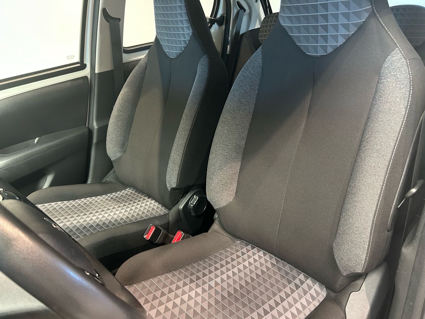 Billede af Peugeot 108 1,0 e-Vti Allure+ 72HK 5d