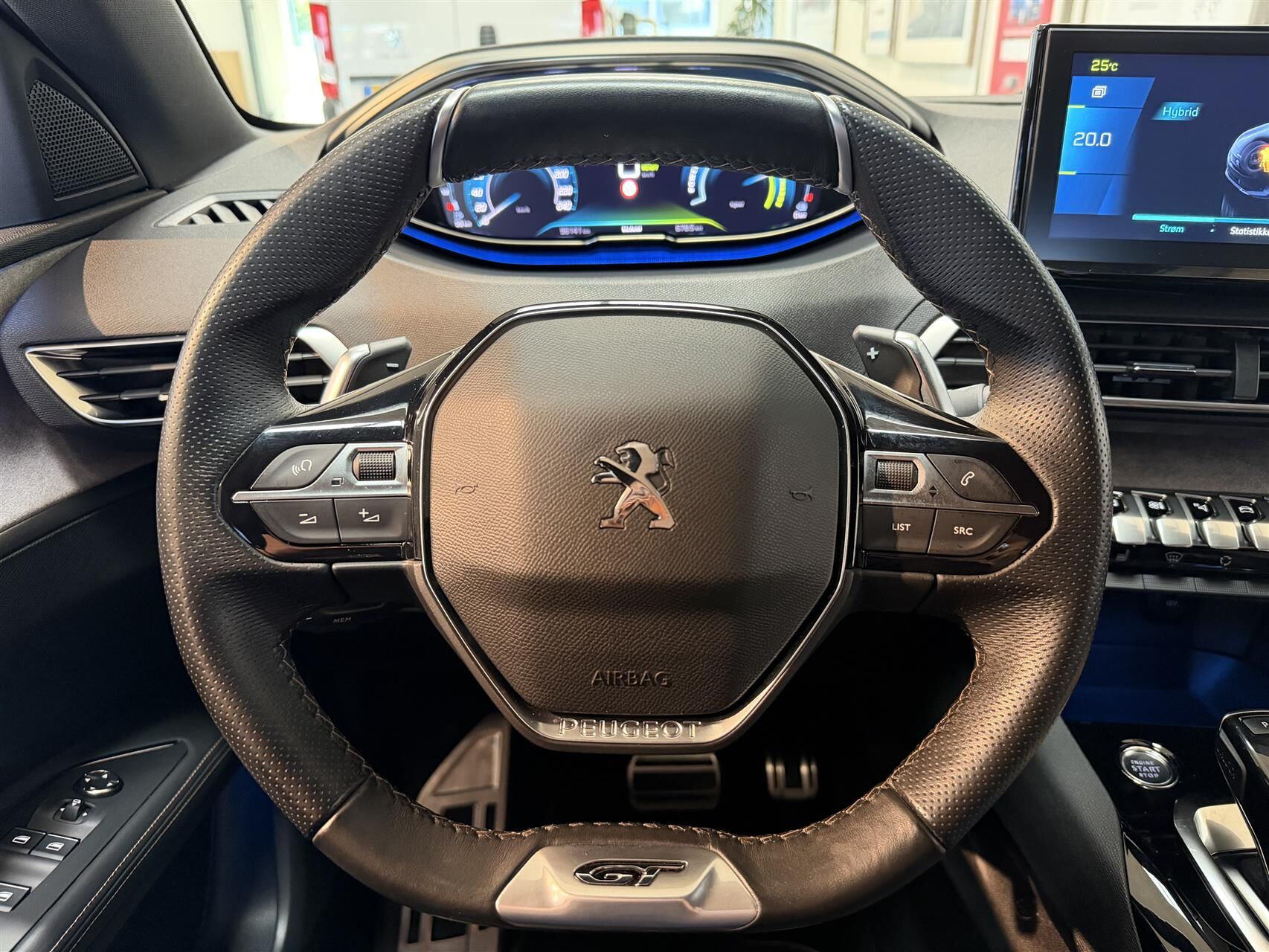 Billede af Peugeot 3008 1,6 PureTech  Plugin-hybrid GT First EAT8 225HK 5d 8g Aut.