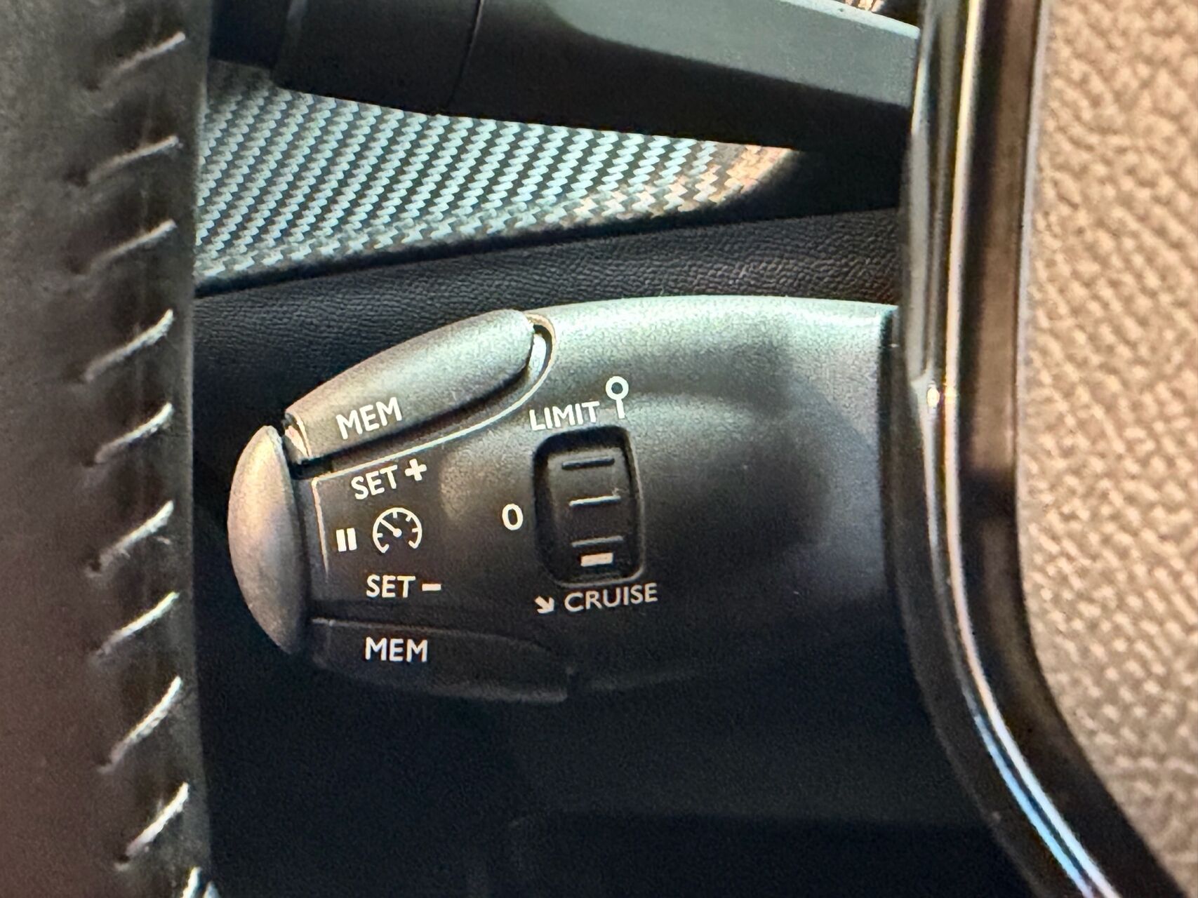 Billede af Peugeot 2008 1,2 PureTech Platin 100HK 5d
