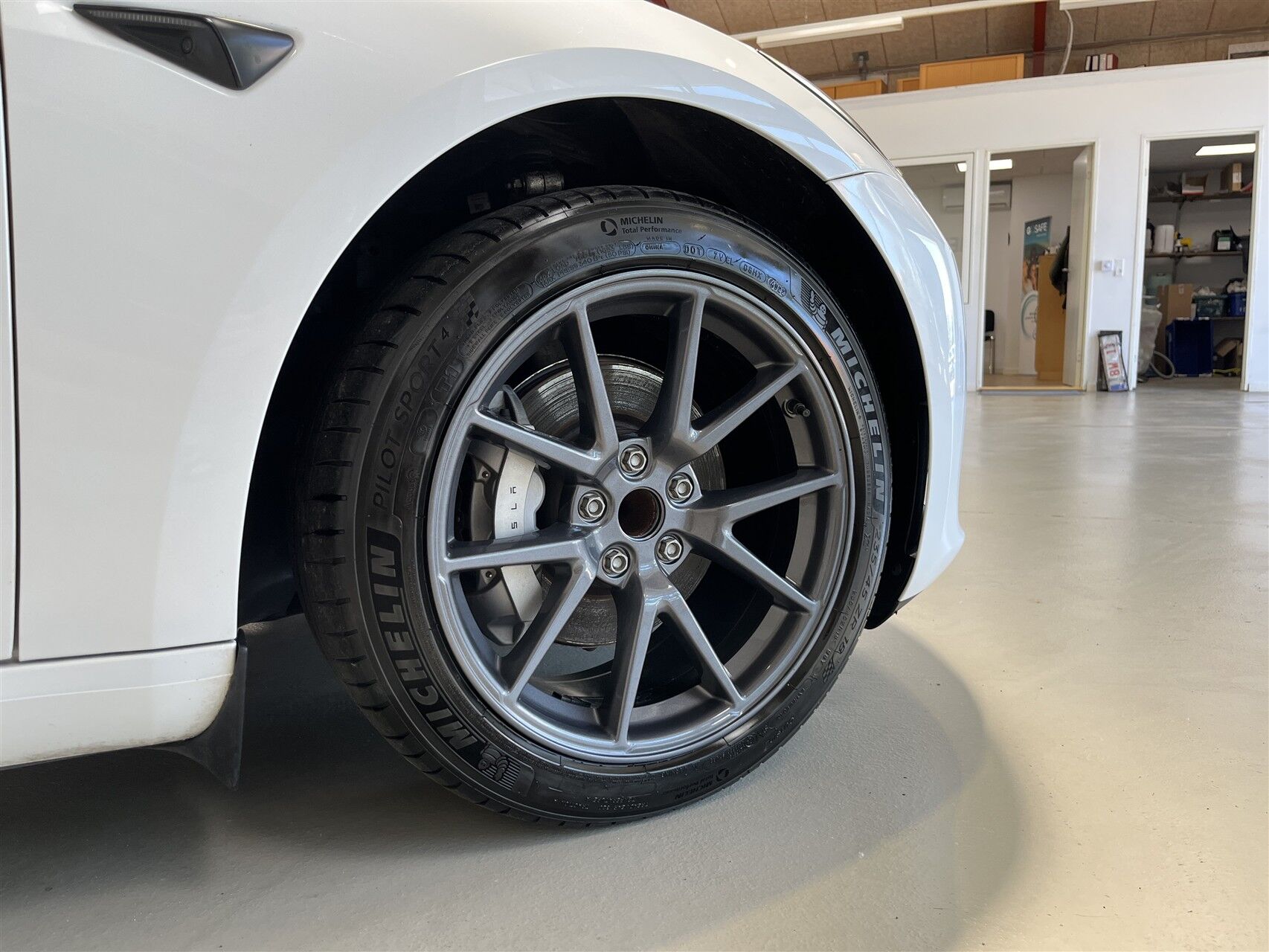 Billede af Tesla Model 3 EL Standard Range 283HK Aut.