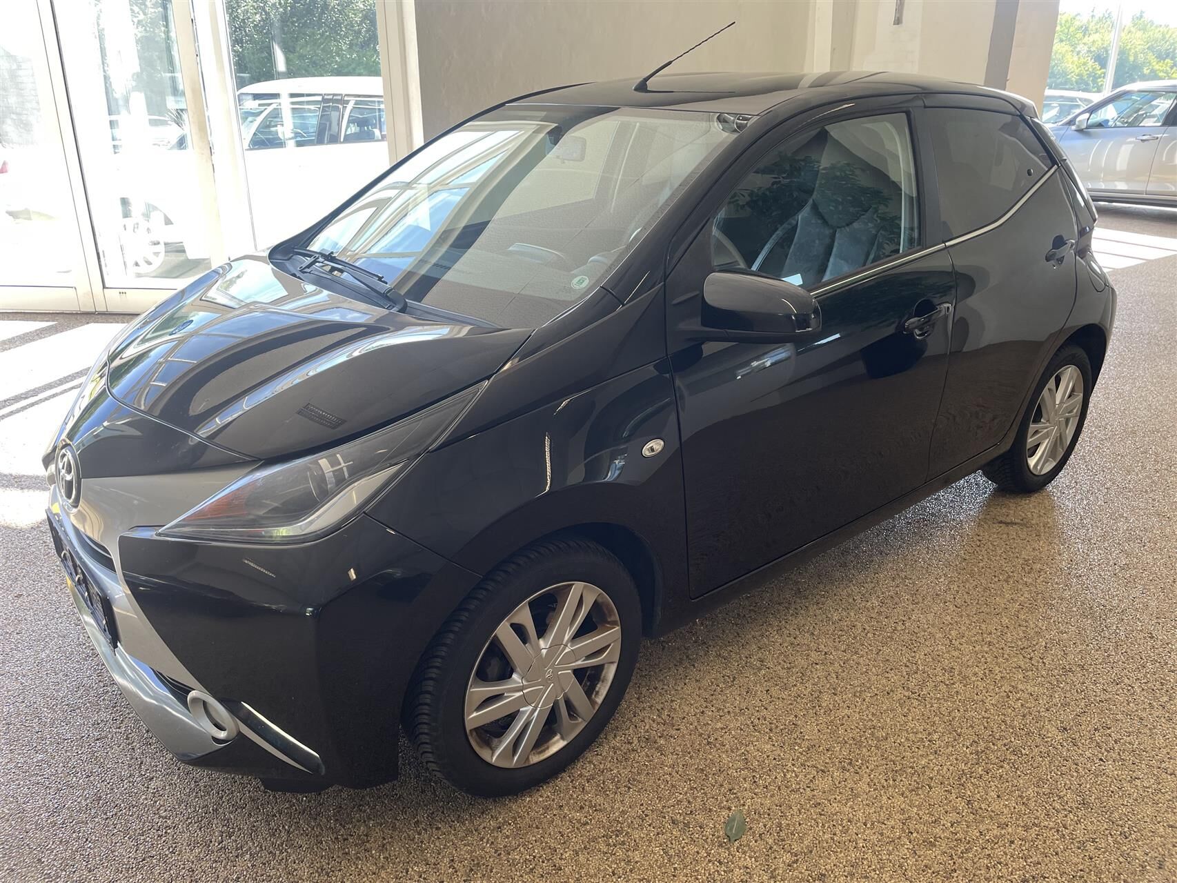 Billede af Toyota Aygo 1,0 VVT-I X-Black II 69HK 5d