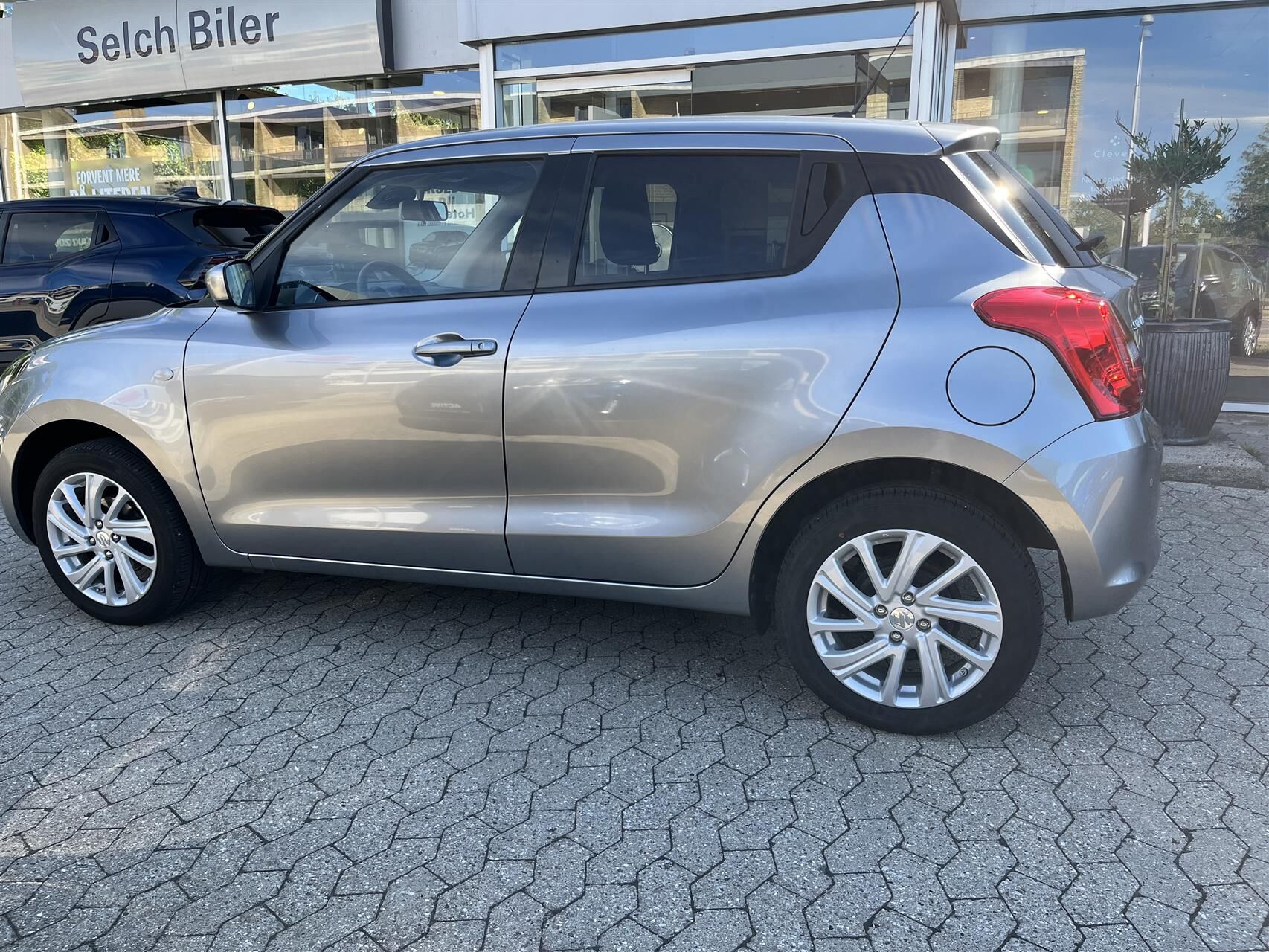 Billede af Suzuki Swift 1,2 Dualjet  Mild hybrid Action AEB AllGrip 83HK 5d