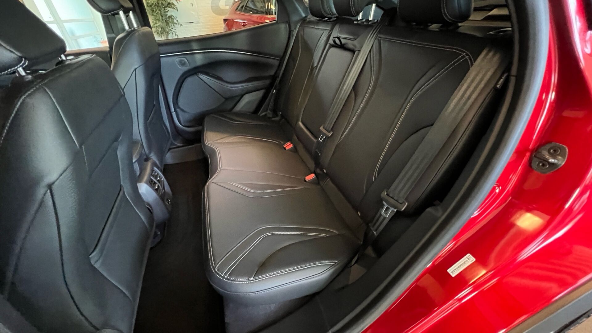 Billede af Ford Mustang Mach-E EL SR Select 269HK 5d Aut.