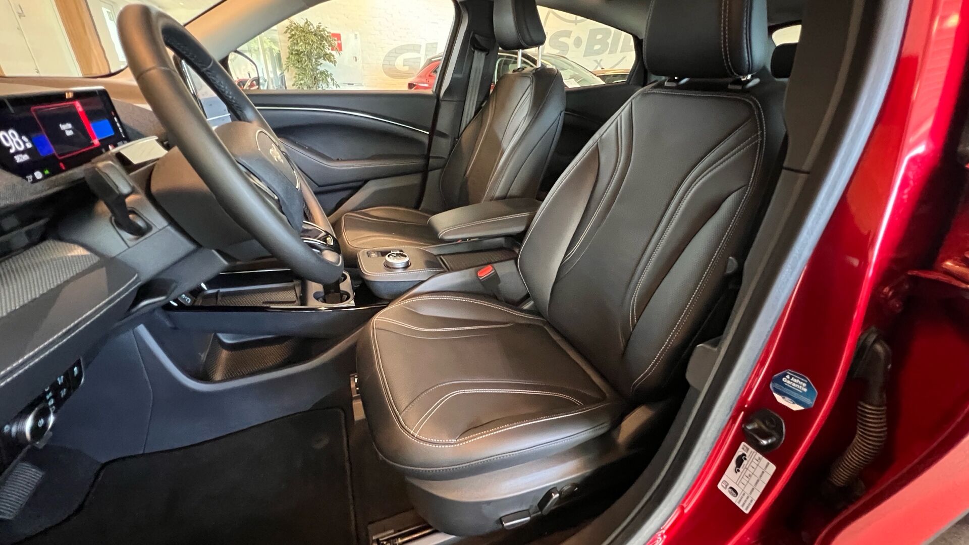 Billede af Ford Mustang Mach-E EL SR Select 269HK 5d Aut.