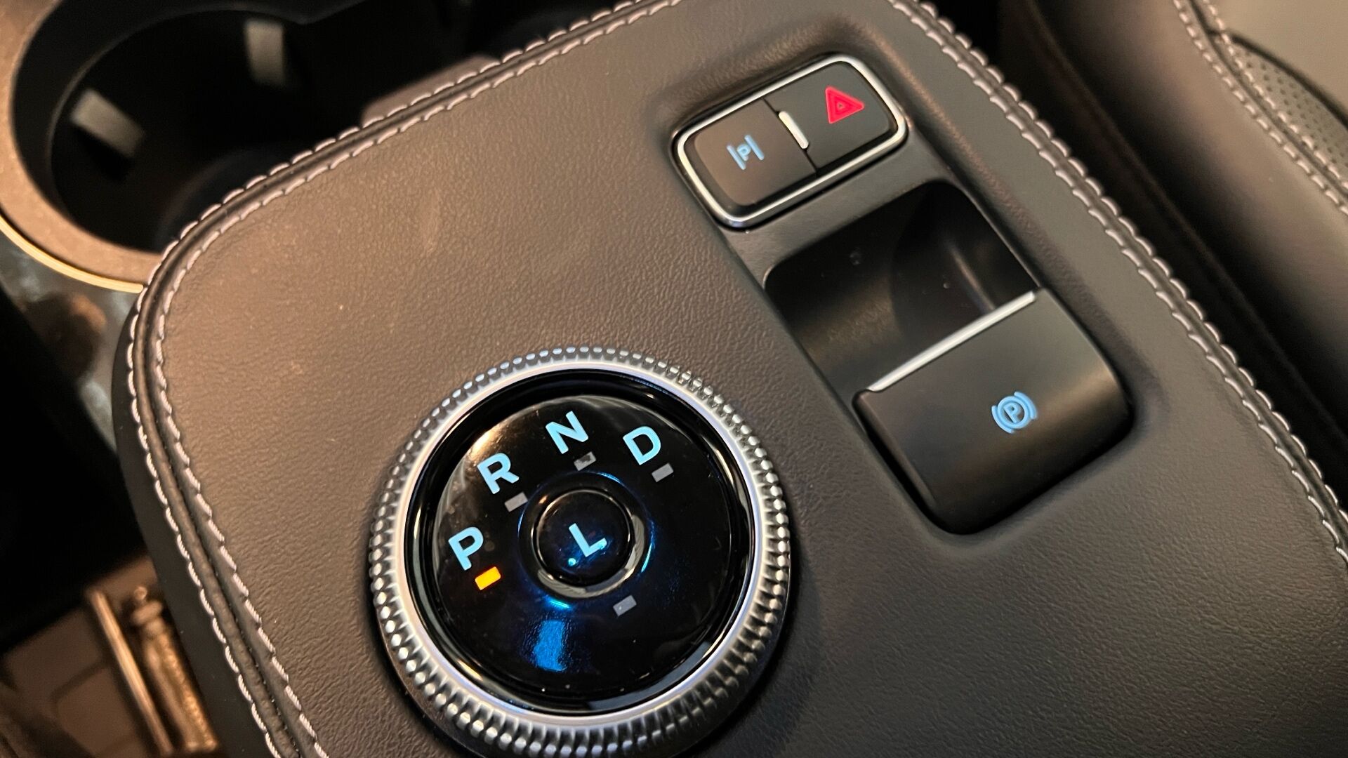 Billede af Ford Mustang Mach-E EL SR Select 269HK 5d Aut.