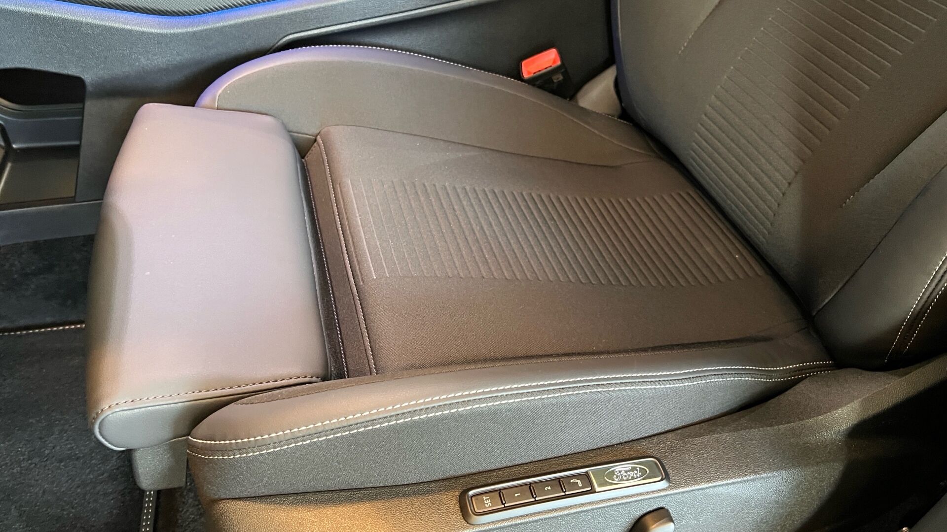 Billede af Ford Explorer EL UR Premium AWD 340HK 5d Aut.