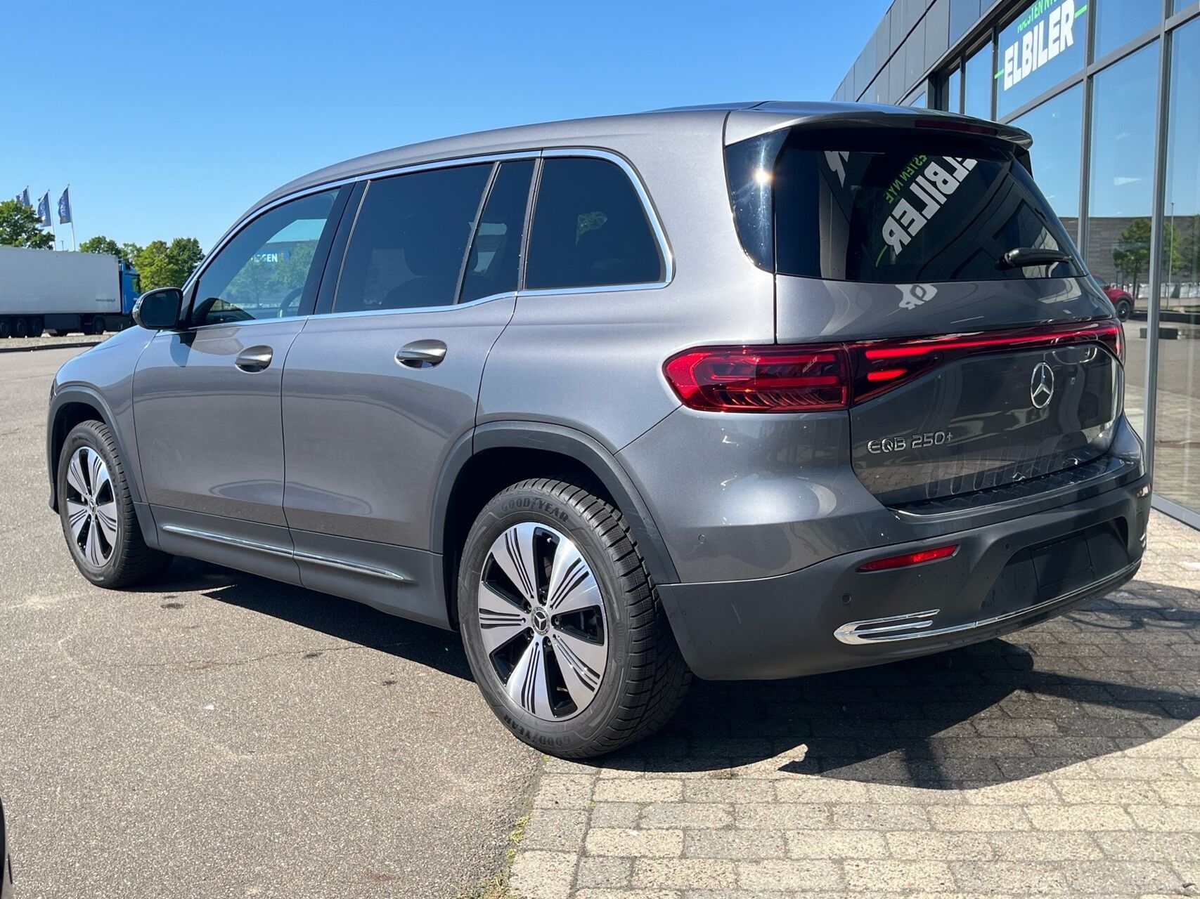 Billede af Mercedes-Benz EQB 250+ EL 190HK 5d Aut.