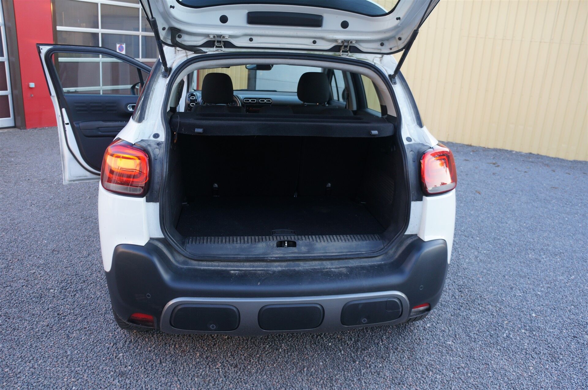Billede af Citroën C3 Aircross 1,6 Blue HDi Iconic start/stop 100HK 5d