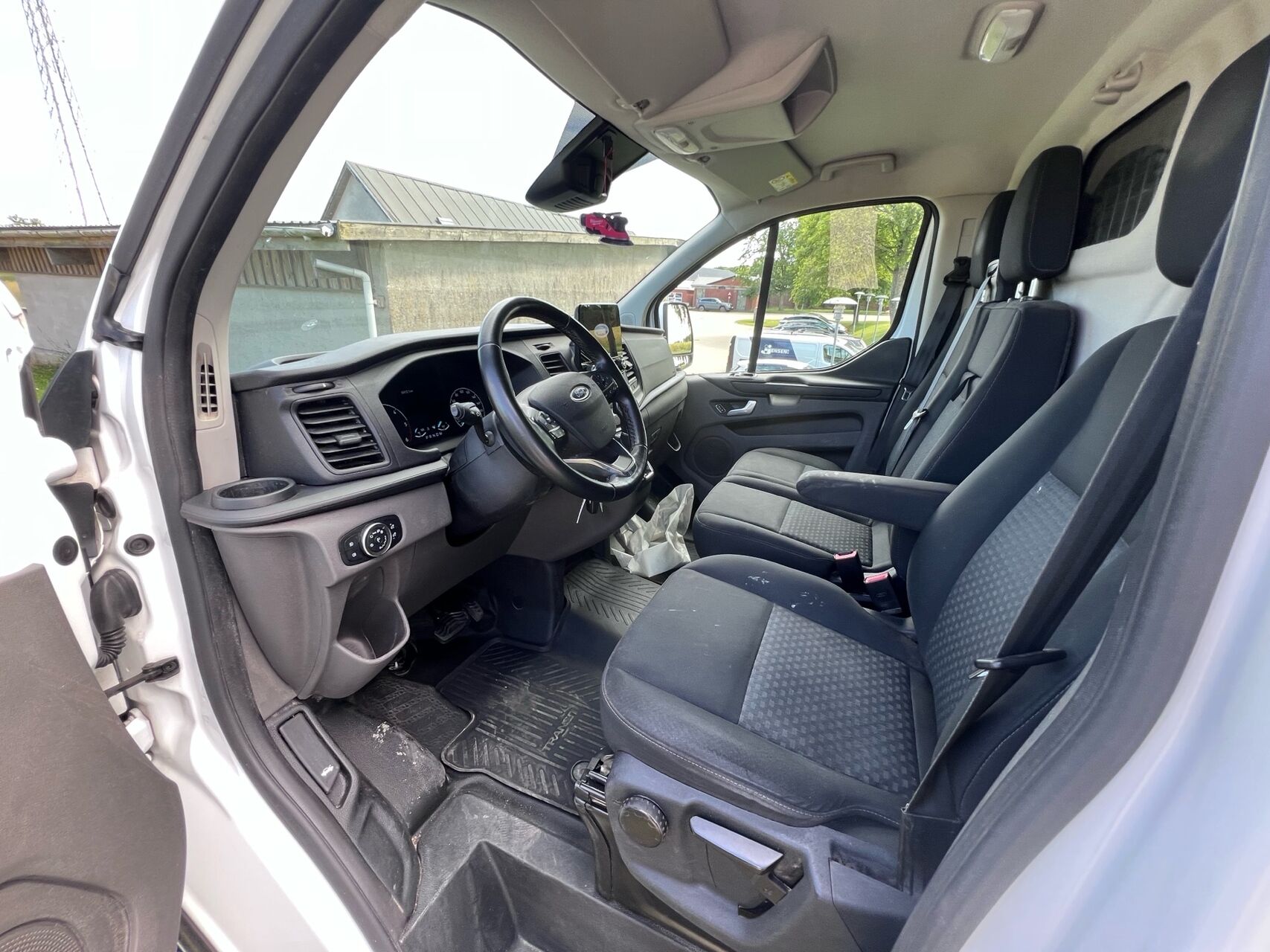 Billede af Ford Transit Custom 300 L1H1 2,0 TDCi Trend 130HK Van 6g Aut.
