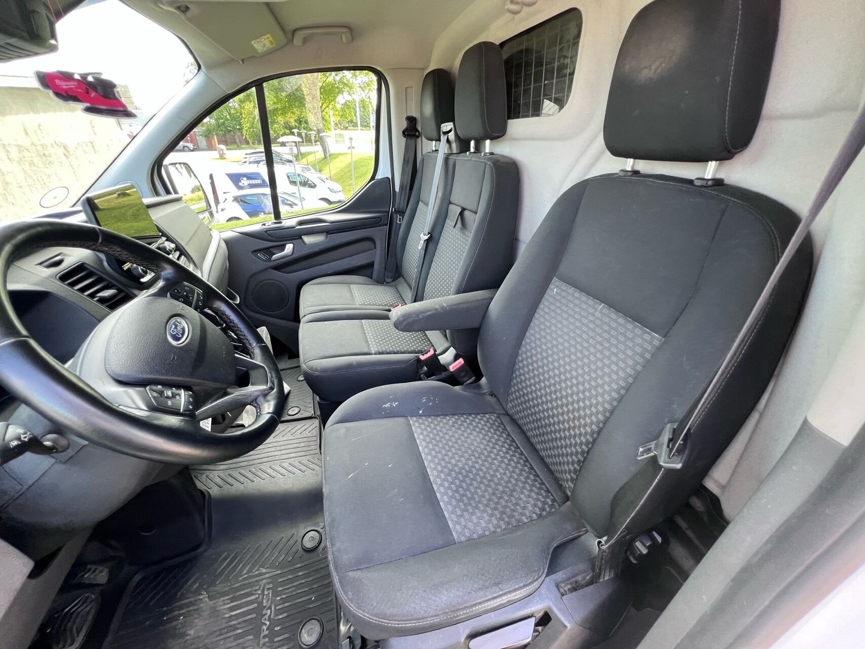 Billede af Ford Transit Custom 300 L1H1 2,0 TDCi Trend 130HK Van 6g Aut.