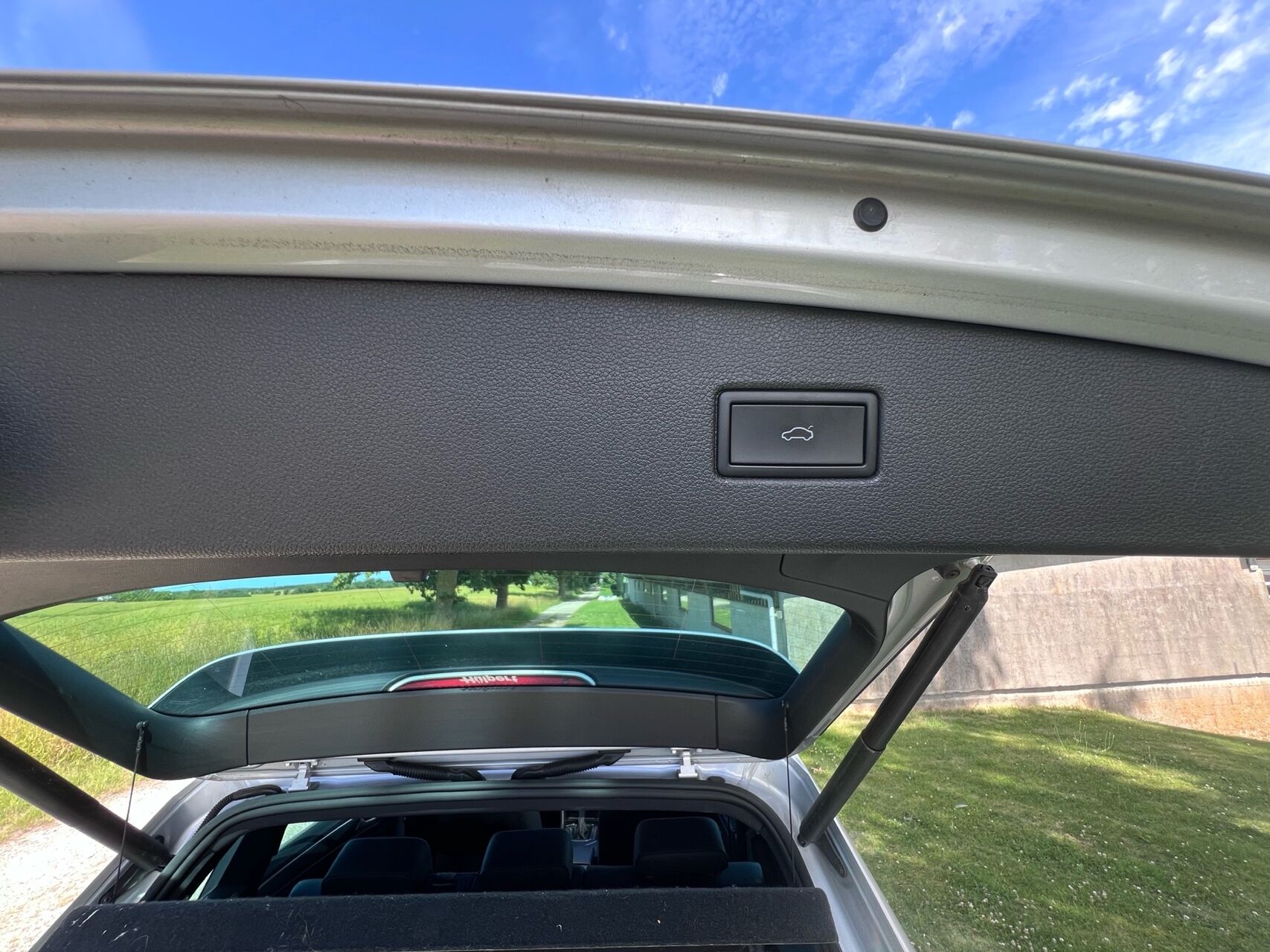 Billede af VW Tiguan 1,4 TSI eHybrid Elegance DSG 245HK 5d 6g Aut.