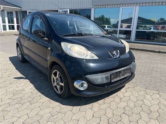 Peugeot 107 1,0 12V Urban 68HK 3d