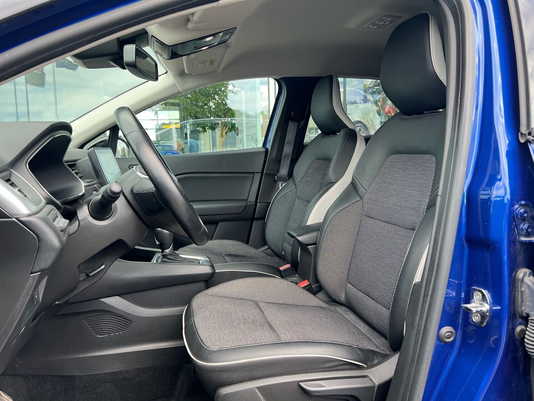 Billede af Renault Captur 1,6 E-TECH  Plugin-hybrid Intens 160HK 5d Aut.