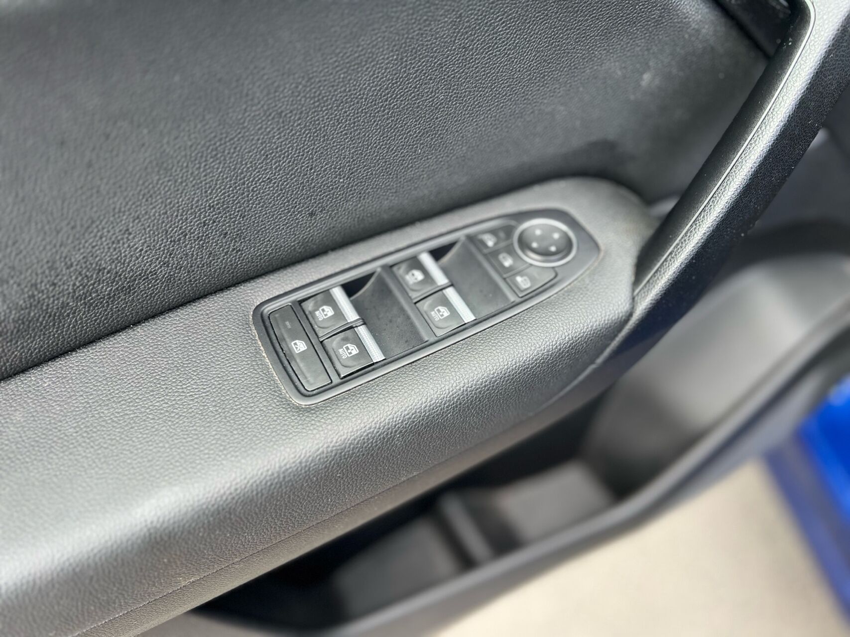 Billede af Renault Captur 1,6 E-TECH  Plugin-hybrid Intens 160HK 5d Aut.