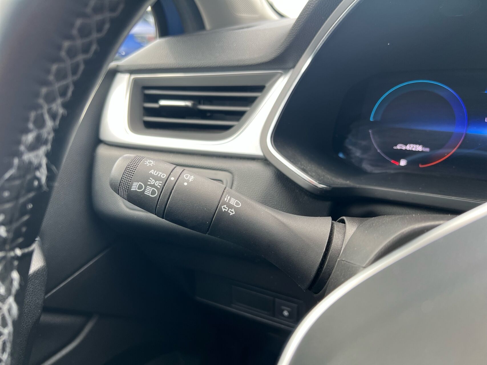 Billede af Renault Captur 1,6 E-TECH  Plugin-hybrid Intens 160HK 5d Aut.