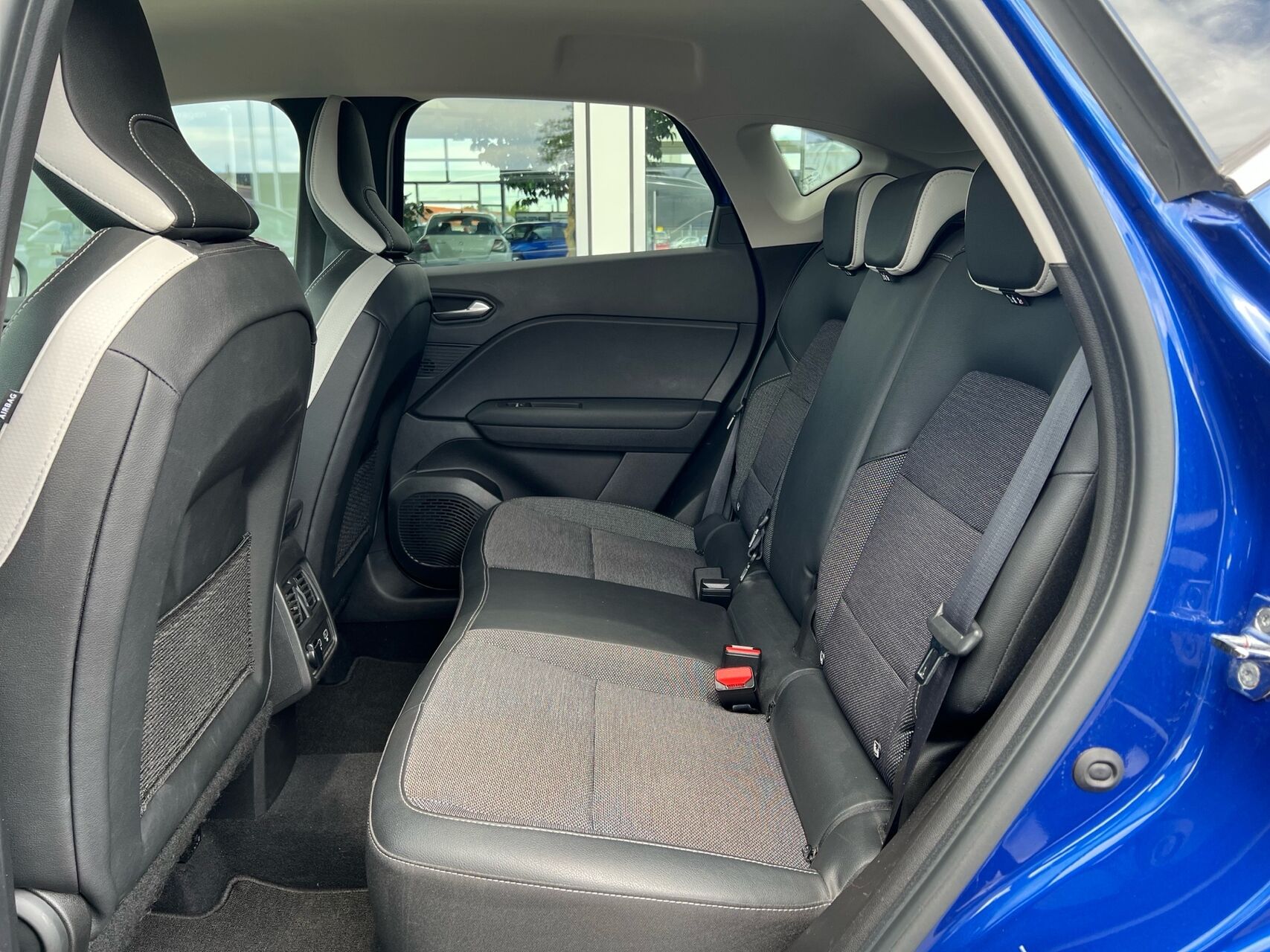 Billede af Renault Captur 1,6 E-TECH  Plugin-hybrid Intens 160HK 5d Aut.