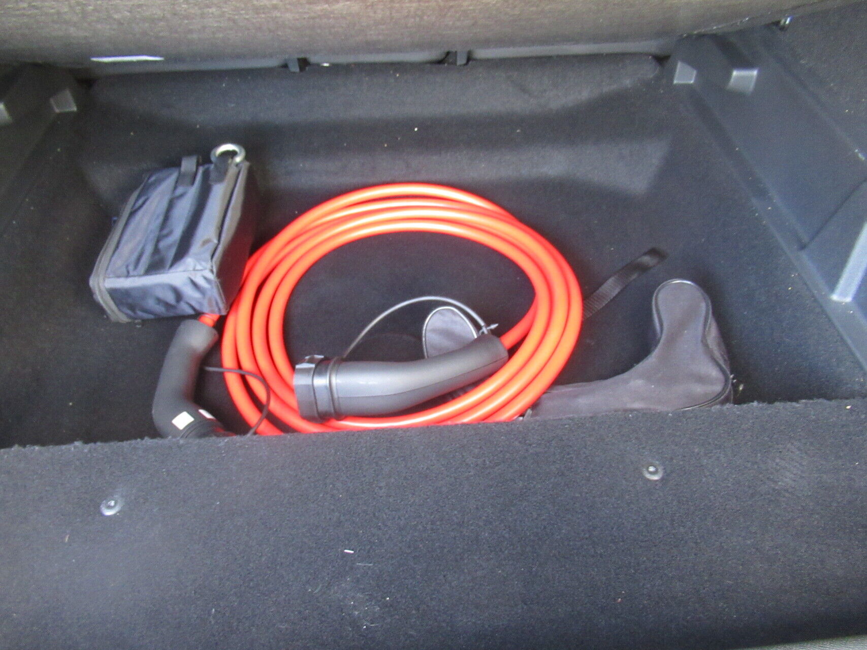 Billede af Peugeot e-3008 EL GT Pack 210HK 5d Aut.