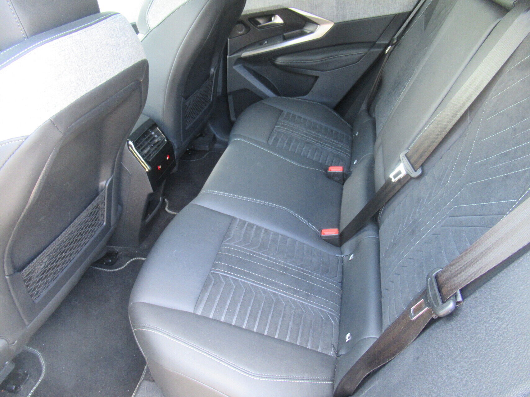 Billede af Peugeot e-3008 EL GT Pack 210HK 5d Aut.