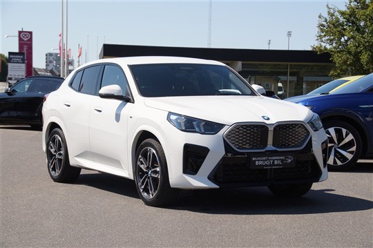 BMW iX2 eDrive20 EL M-Sport 204HK 5d Aut.