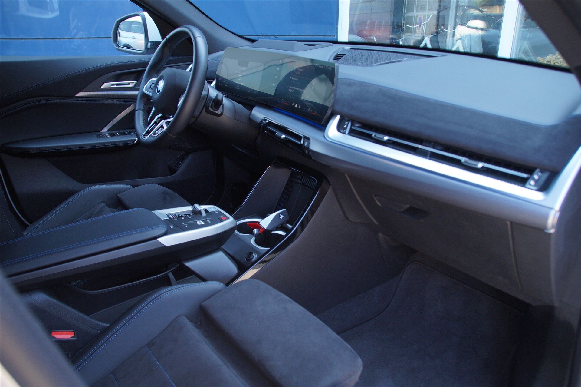 Billede af BMW iX2 eDrive20 EL M-Sport 204HK 5d Aut.