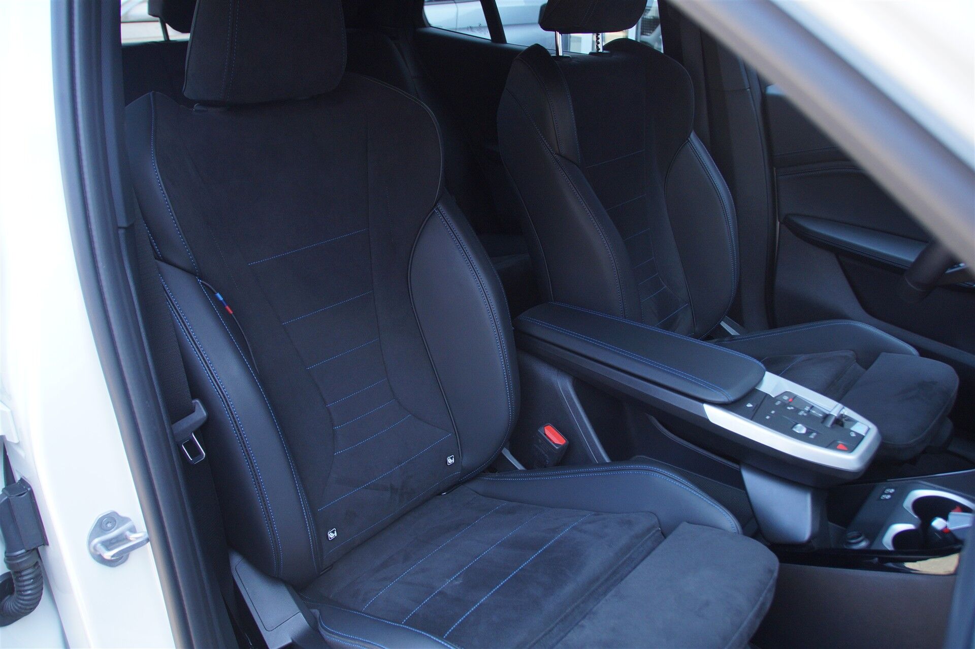 Billede af BMW iX2 eDrive20 EL M-Sport 204HK 5d Aut.