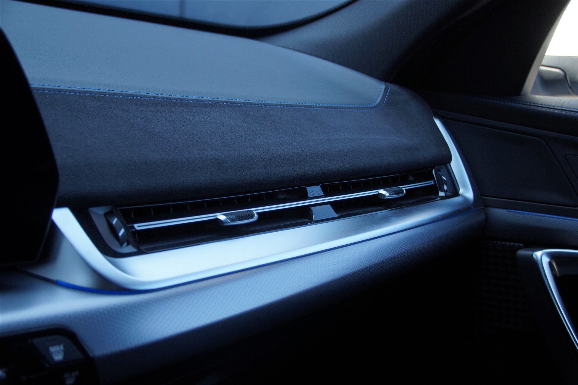 Billede af BMW iX2 eDrive20 EL M-Sport 204HK 5d Aut.